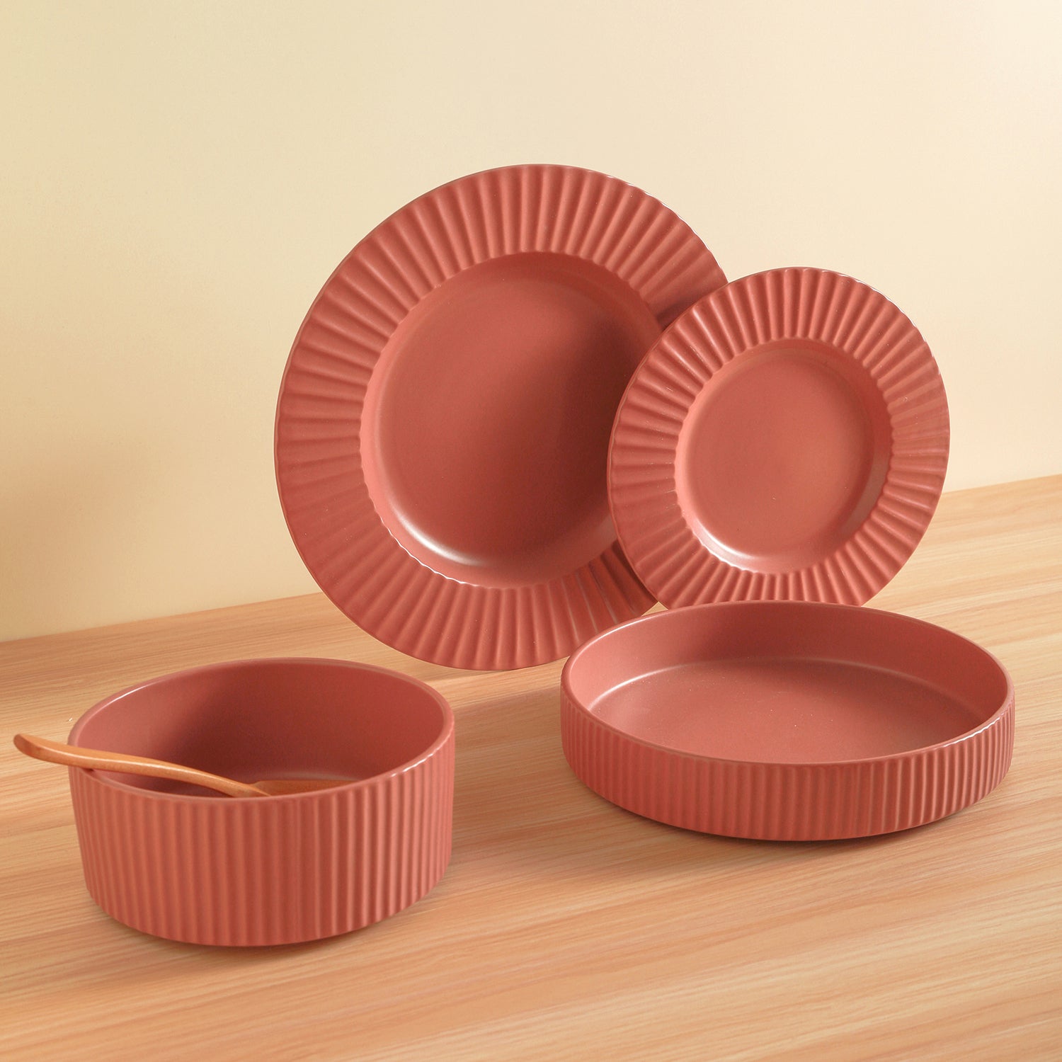 Premium Lusso Stoneware Dinnerware Set - 16-Piece Redwood Collection for Elegant Dining & Entertaining | Durable & Stylish Dinner Plates, Bowls, Mugs | Perfect for Family Meals, Dinner Parties & Holiday Gatherings