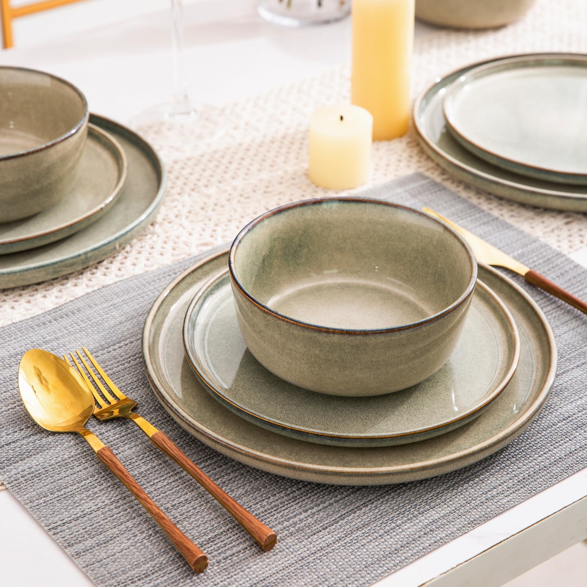 AmorArc 18-Piece Stoneware Dinnerware Set - Round Reactive Glaze Ceramic Plates & Bowls, Chip & Crack Resistant, Dishwasher & Microwave Safe - Service for 6 | Perfect for Family Dinners, Entertaining Guests & Everyday Use
