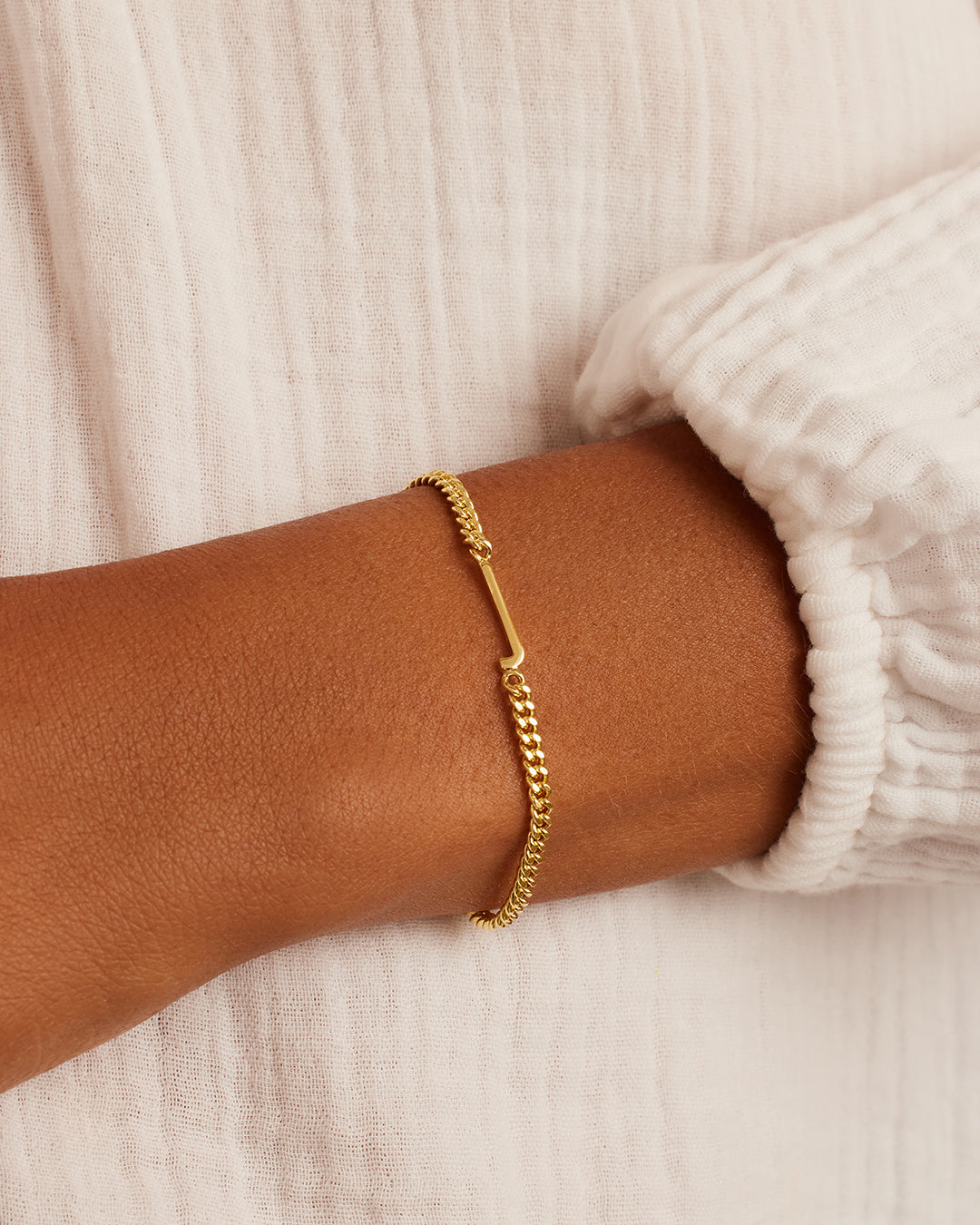 Wilder Alphabet Bracelet - Custom Name Bracelet for Women & Girls - Perfect Gift for Birthdays, Anniversaries & Everyday Wear