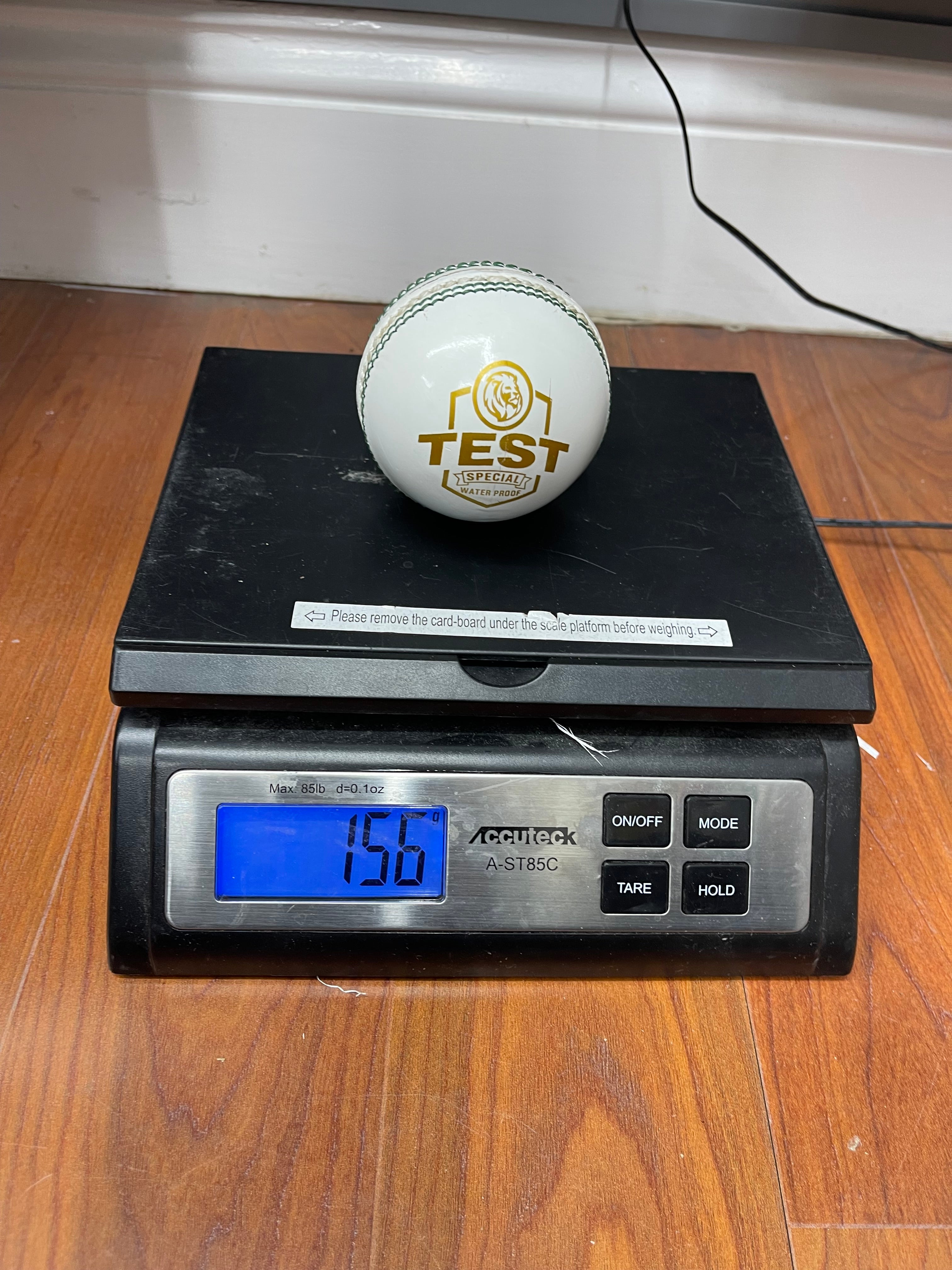 Premium White Leather Cricket Ball - Professional Grade for Match Play & Practice - Perfect for Cricket Games, Training & Sports Enthusiasts