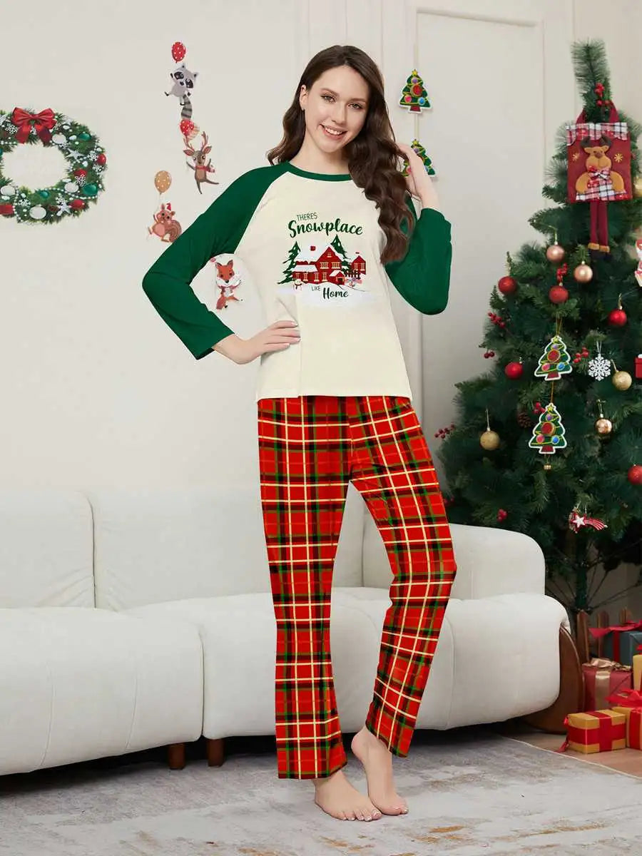 Printed Christmas Matching Family Pajamas Set - Cozy Holiday Pjs for Family Photos & Festive Gatherings