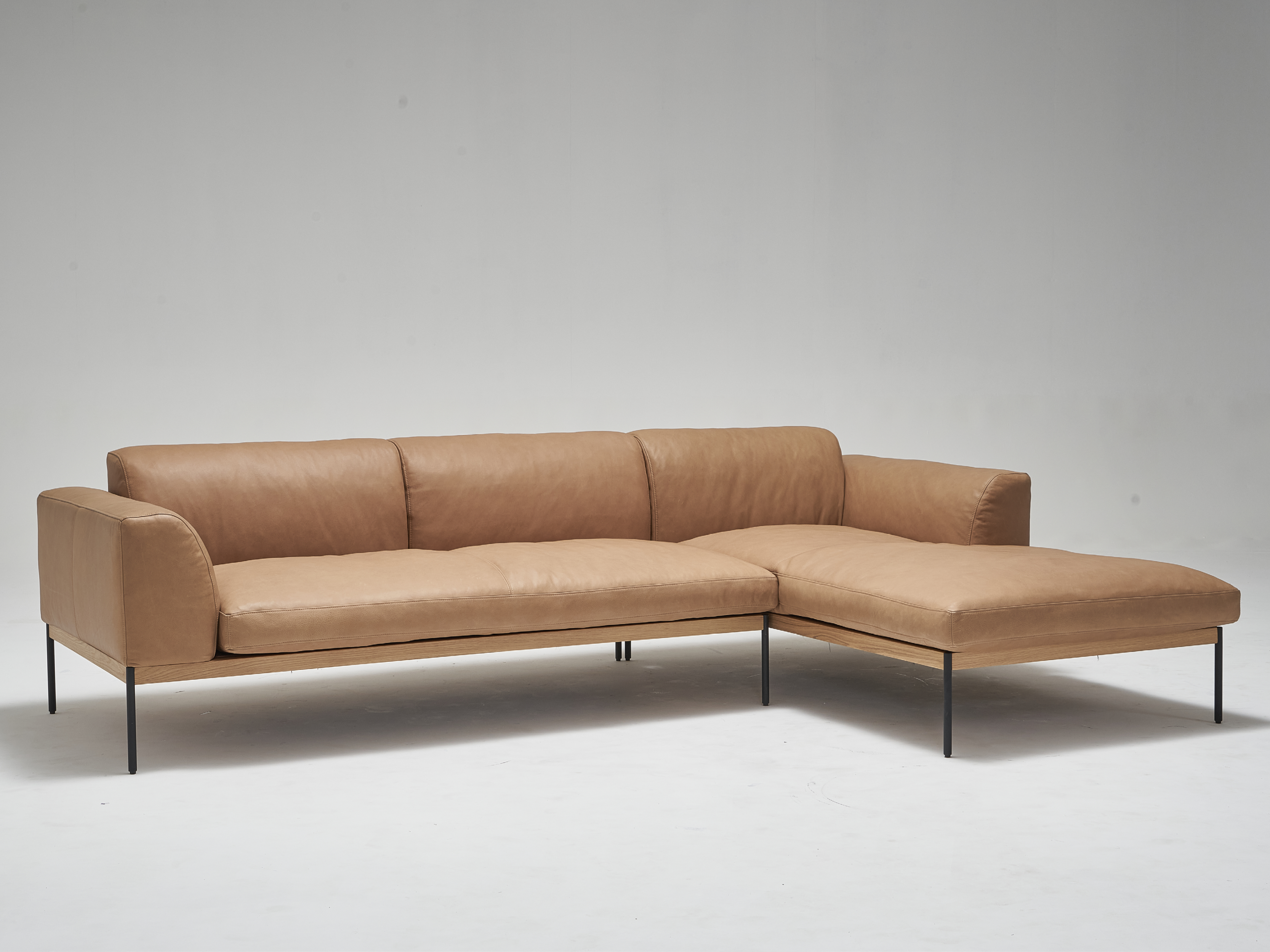 Modern Chaise Sofa - Comfortable Lounge Chair for Living Room, Bedroom, or Office - Perfect for Relaxing, Reading, and Entertaining