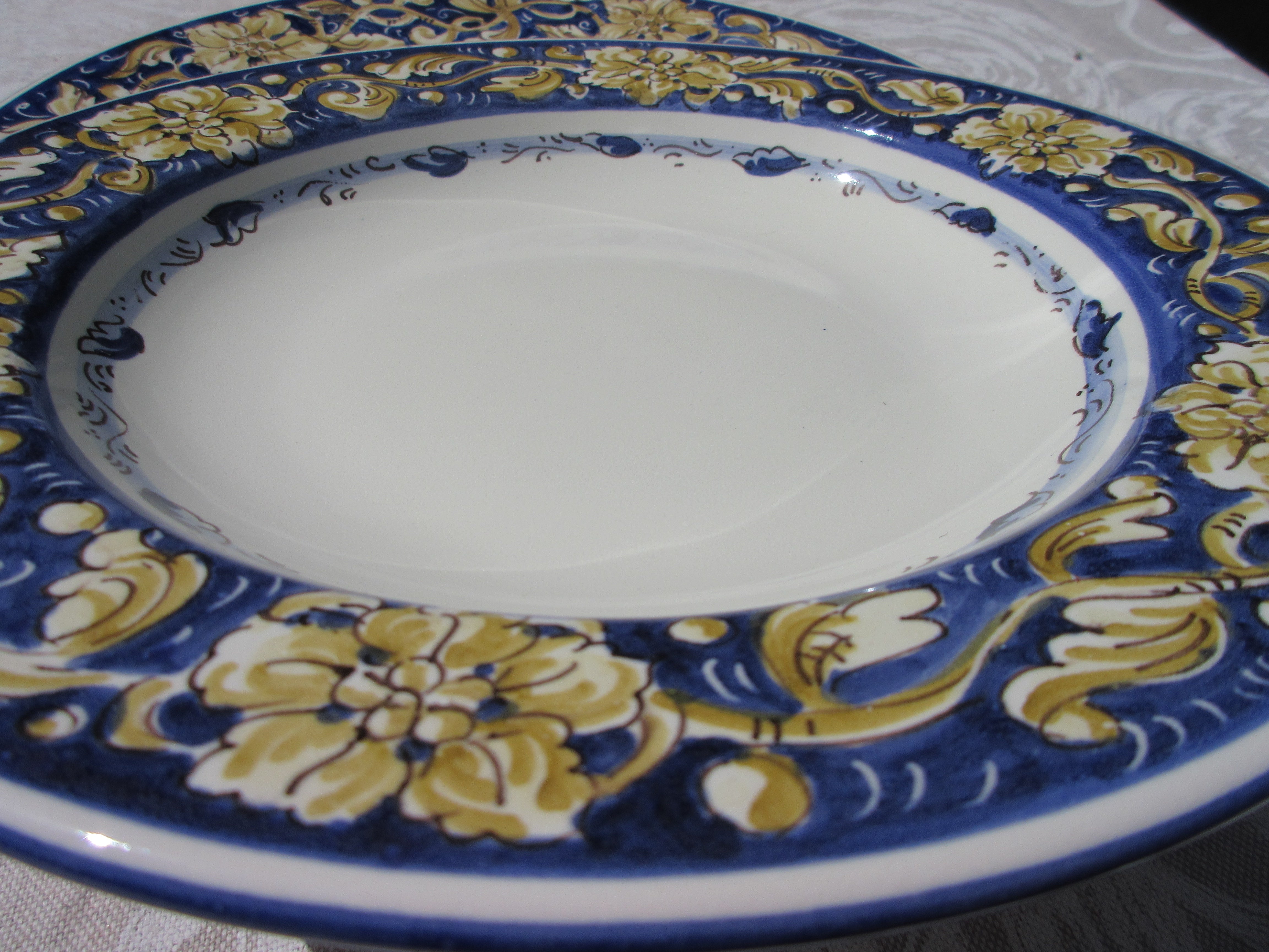 Premium Ceramic Plates Set - Elegant & Durable Dinnerware for Home, Restaurant & Special Occasions - Microwave & Dishwasher Safe