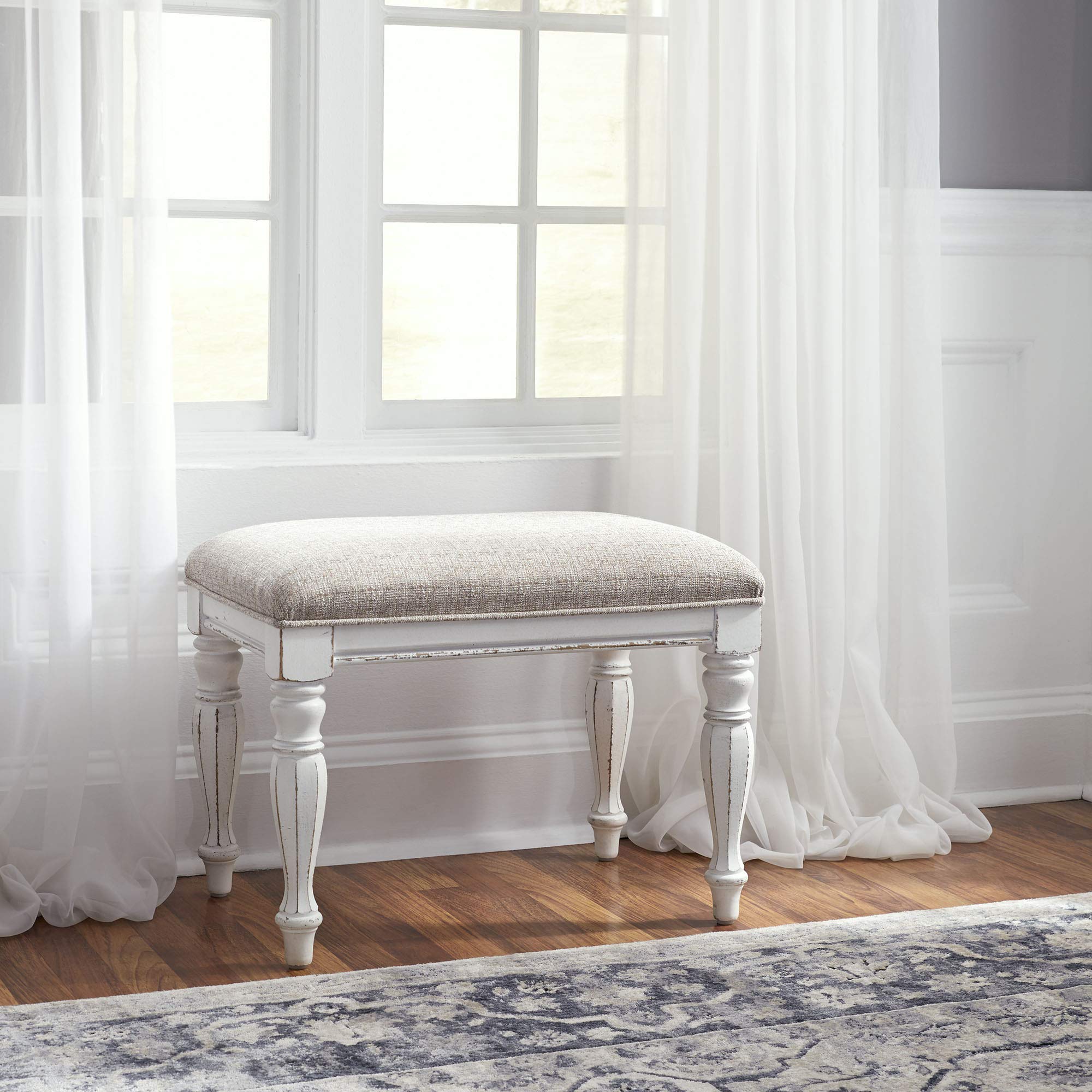 Magnolia Manor Accent Bench by Liberty Furniture - Stylish Upholstered Entryway Bench for Hallway, Bedroom or Living Room Decor