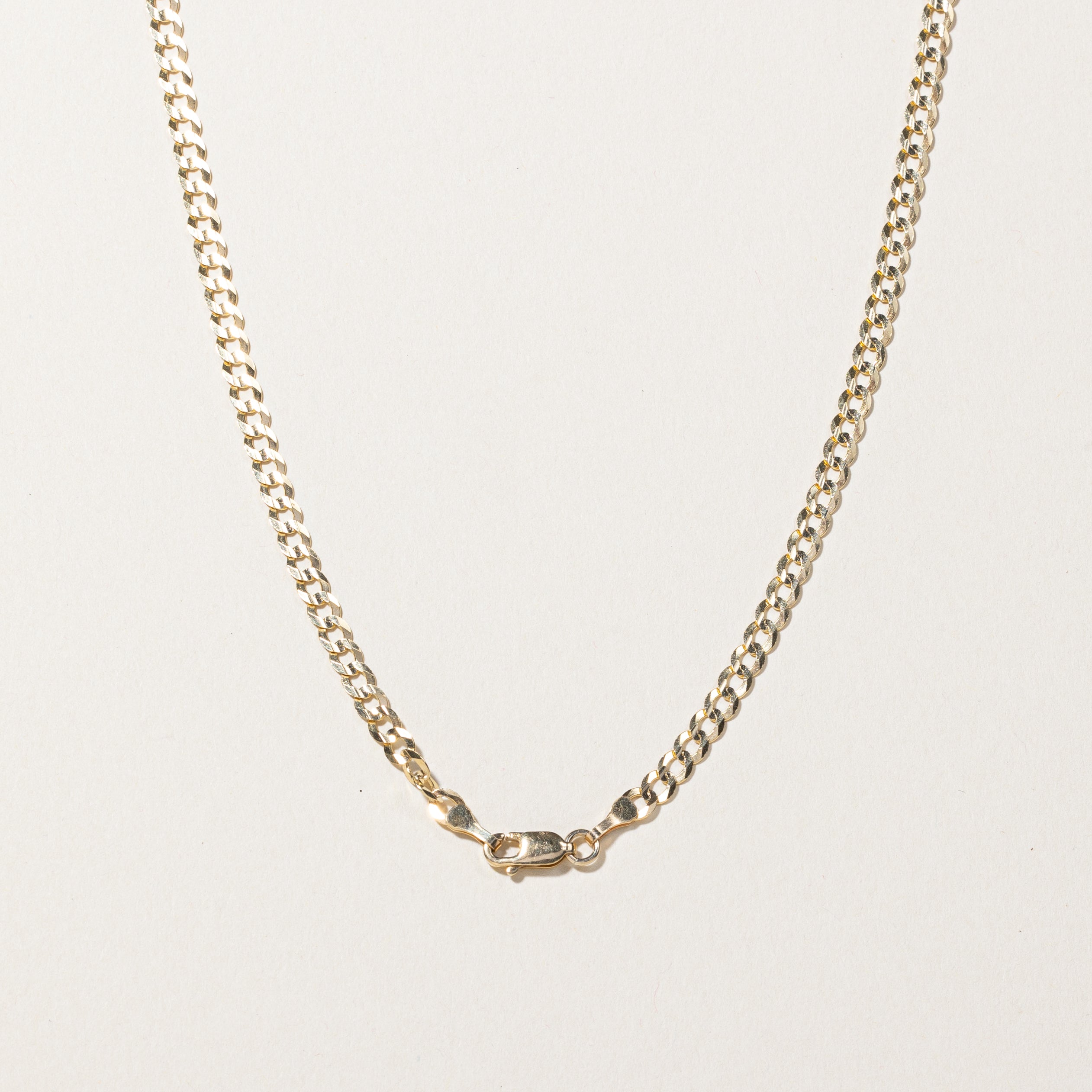 10K Yellow Gold Curb Link Chain Necklace for Women - 22 Inch Classic Cuban Chain Jewelry - Perfect for Everyday Wear, Layering & Gift Giving