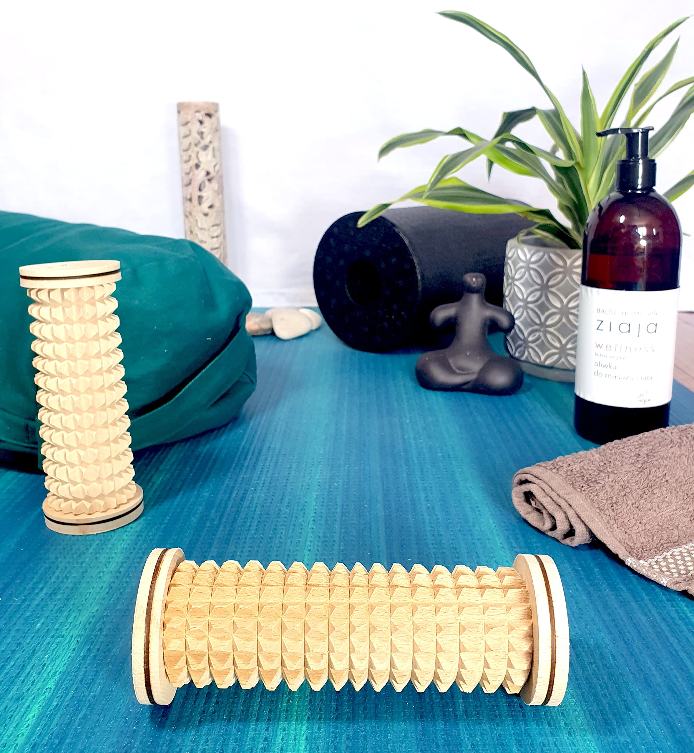 OSTENTO Wooden Massage Roller for Back, Neck, Shoulders, Arms, Hips, Legs & Feet - Natural Maderotherapy Wood Therapy Massager - Handcrafted in Europe - Perfect for Home, Office, Yoga & Post-Workout Recovery