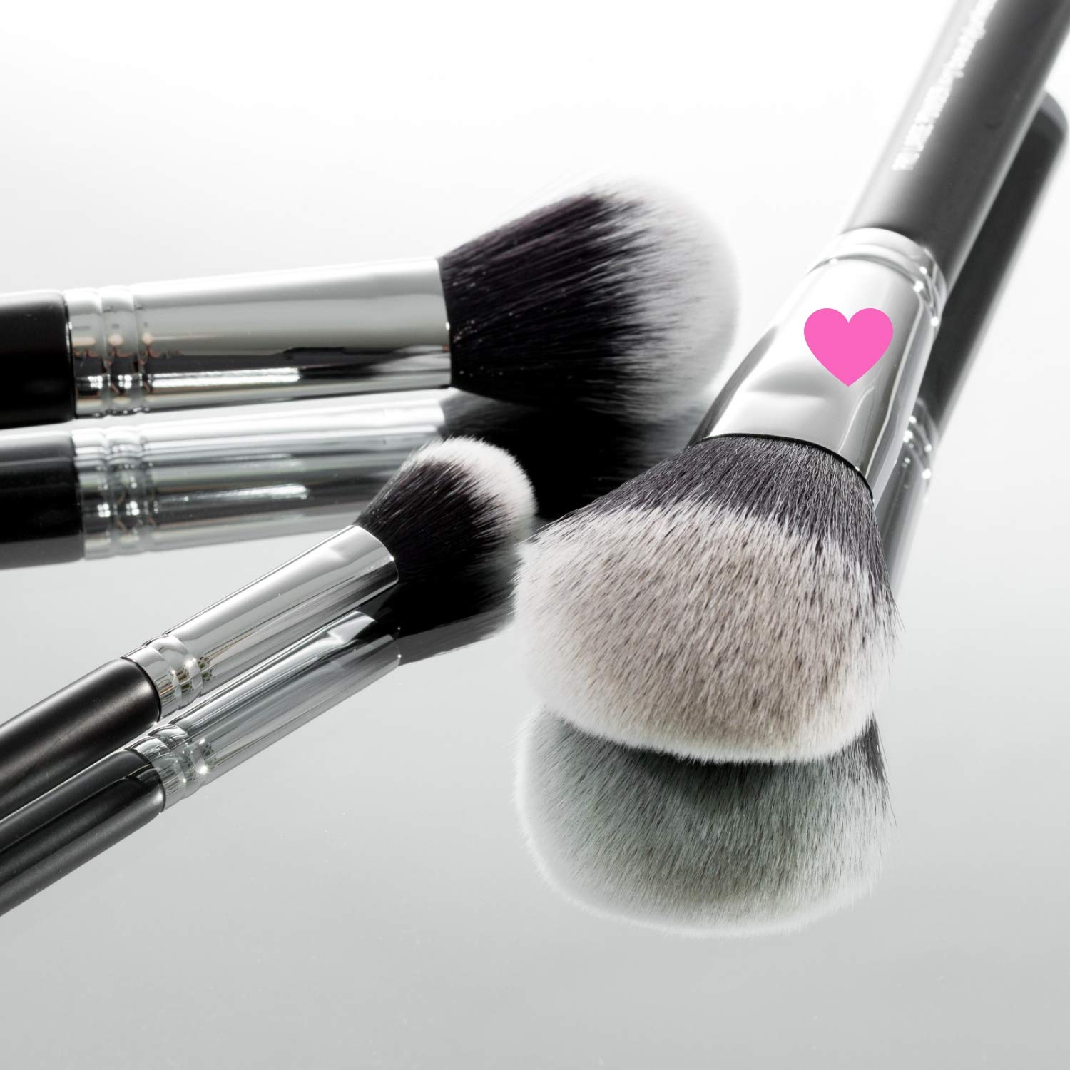 Large Fluffy Vegan Powder Brush for Full Face & Body - Soft Synthetic Cruelty-Free Makeup Brush for Loose, Mineral, Compact & Translucent Powders | Perfect for Contouring, Bronzing & Setting Makeup