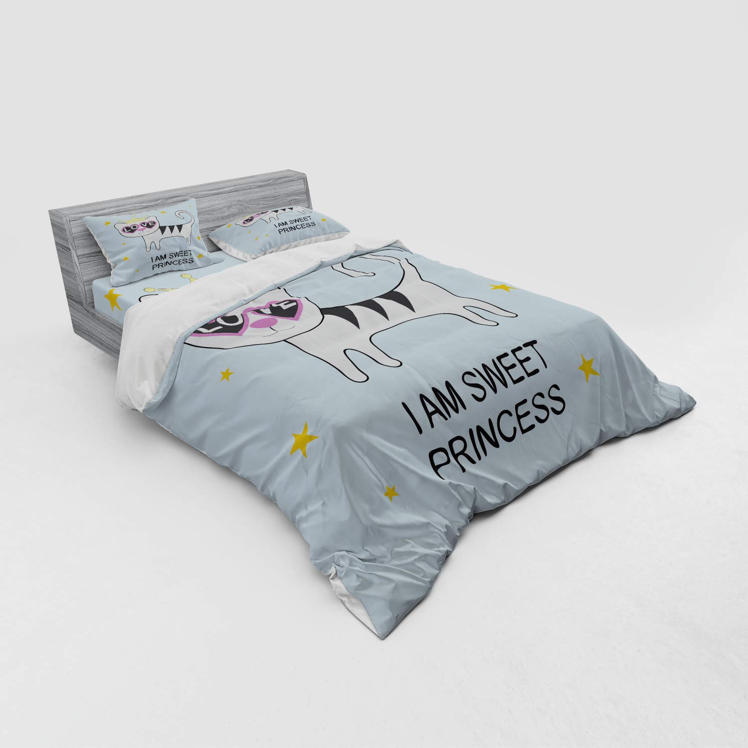 Ambesonne Cartoon Cat Duvet Cover Set - 4 Piece Queen Size Bedding with Heart-Shaped Glasses Design, Shams & Fitted Sheet - Cute Royal Animal Character Print for Kids & Teens Bedroom Decor