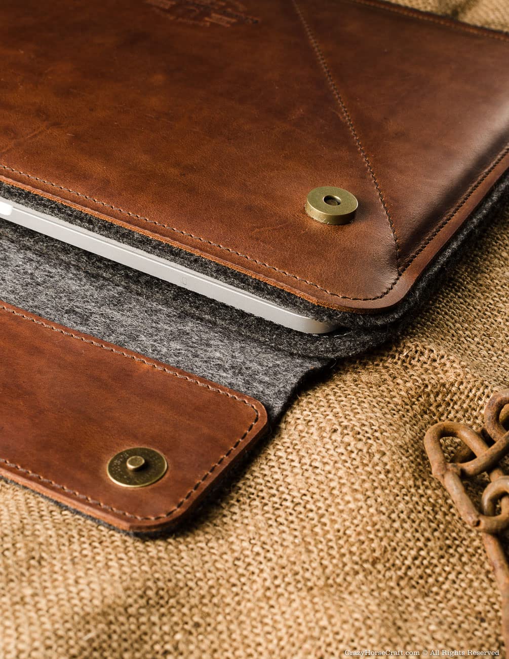 Genuine Italian Leather MacBook Pro 14 Inch Sleeve for M1/M2 - Vintage Brown Wool Felt Laptop Case Cover - Perfect for Business Travel & Office Use