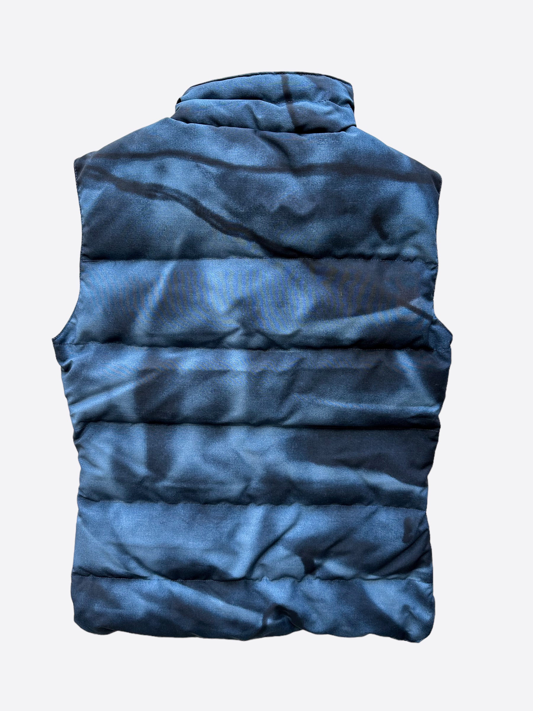 Canada Goose Blue Abstract Camo Freestyle Vest for Women - Lightweight Winter Puffer Jacket for Outdoor Activities & Urban Fashion