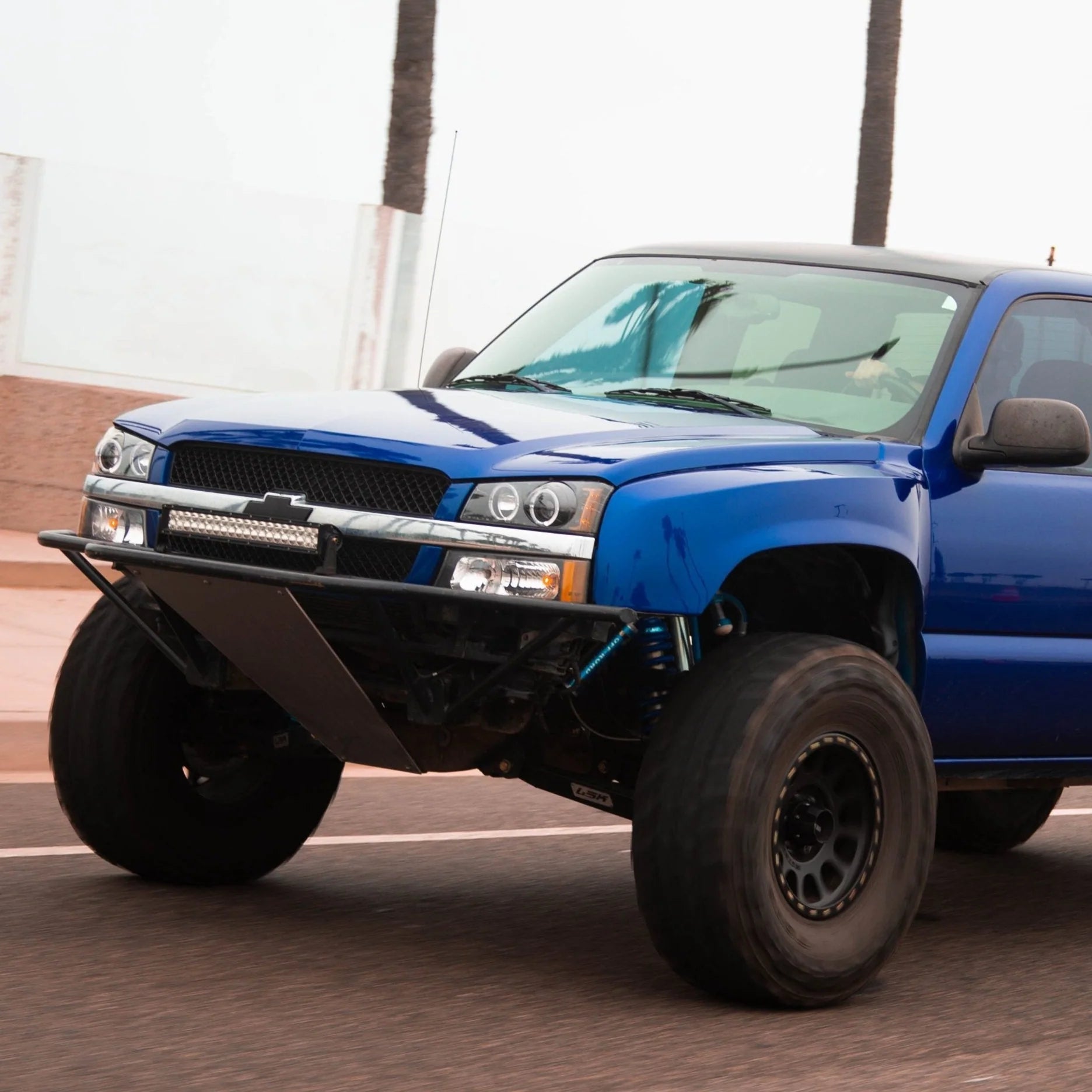 2003-2006 Chevrolet Silverado Fiberglass Fender Replacement - Durable & Lightweight Aftermarket Fenders for Off-Road & Custom Truck Builds