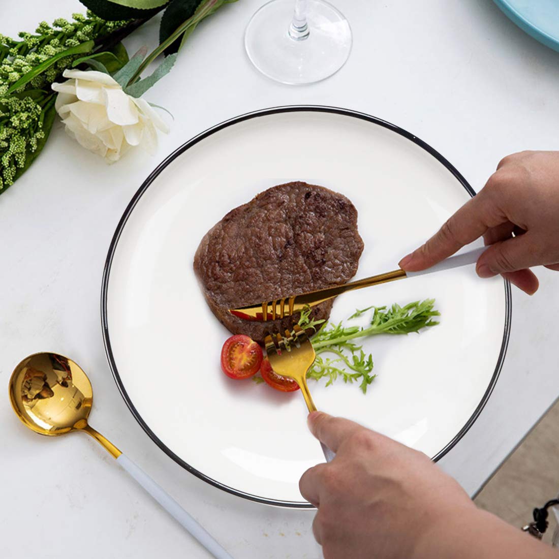 BonNoces 10 Inch Porcelain Dinner Plates Set of 6 - Elegant White with Black Edges Design, Classic Round Serving Plates for Steak, Pasta & Salad - Perfect for Fine Dining, Dinner Parties & Restaurant Use