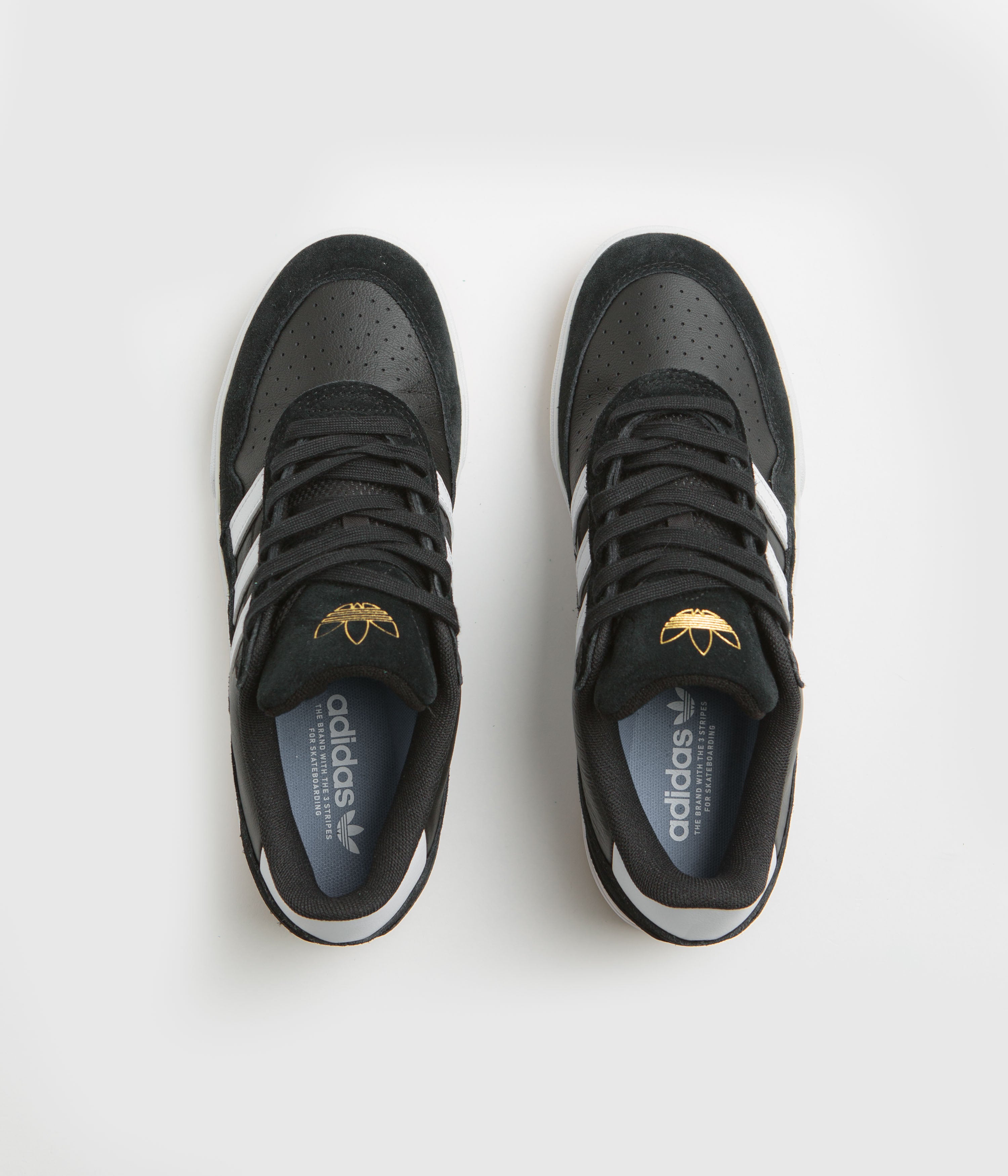 Adidas Tyshawn II Sneakers - Core Black/FTWR White/Gum4 - Men's Basketball Shoes for Court Performance & Street Style