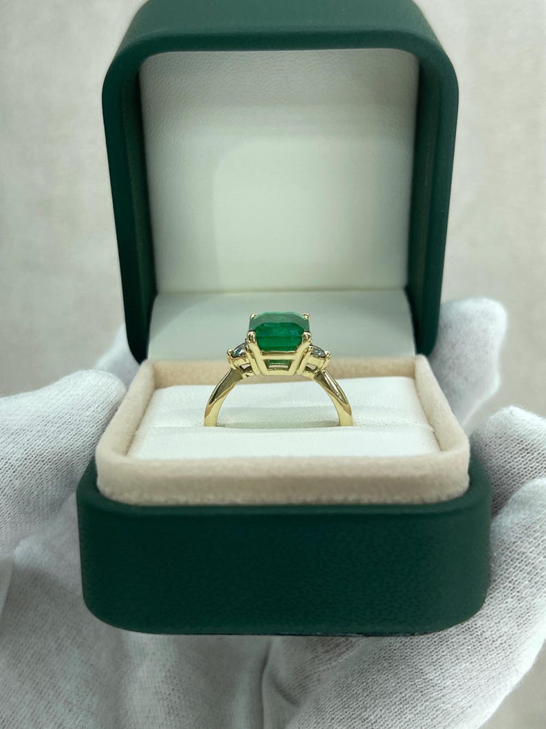 4.27tcw 14K Gold Green Emerald Cut & Round Diamond Three Stone Engagement Ring for Women - Perfect for Proposals, Anniversaries & Special Occasions