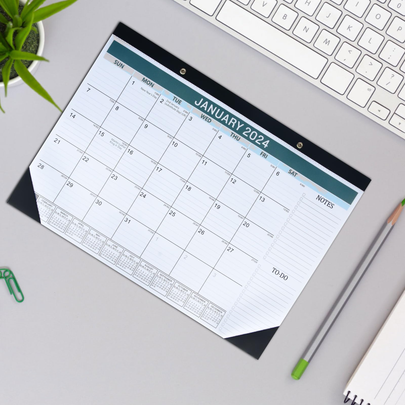 2025-2026 18-Month Large Desk & Wall Calendar Planner (17