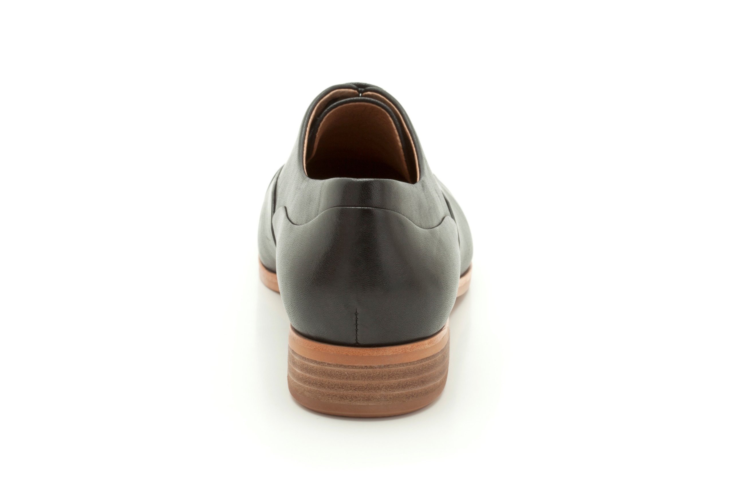 Clarks Women's Comfort Loafers Slip-On Shoes - Casual & Office Wear for Women - Perfect for Work, Travel & Everyday Use