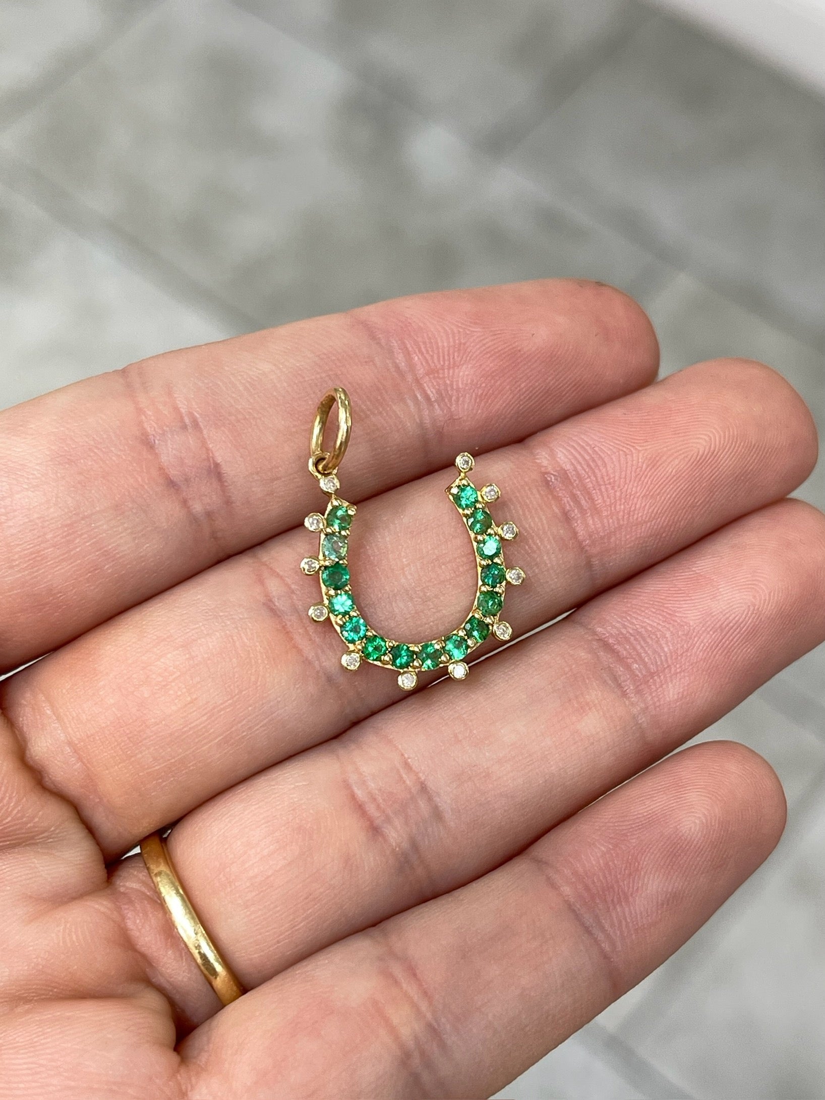 0.98tcw 14K Gold Emerald & Diamond Horseshoe Pendant Necklace for Women - Elegant Lucky Charm Jewelry Gift for Birthday, Anniversary & Special Occasions