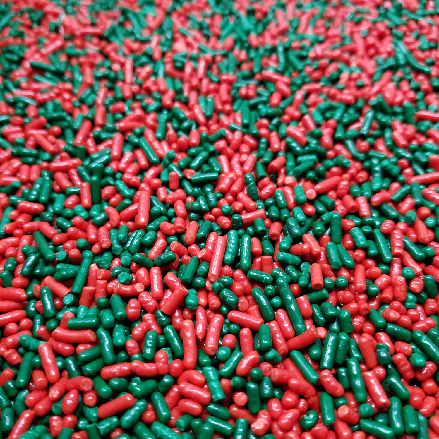 Christmas Mix Red & Green Cupcake Sprinkles 4oz - Holiday Baking Decorations for Cookies, Cakes & Desserts - Candy Retailer