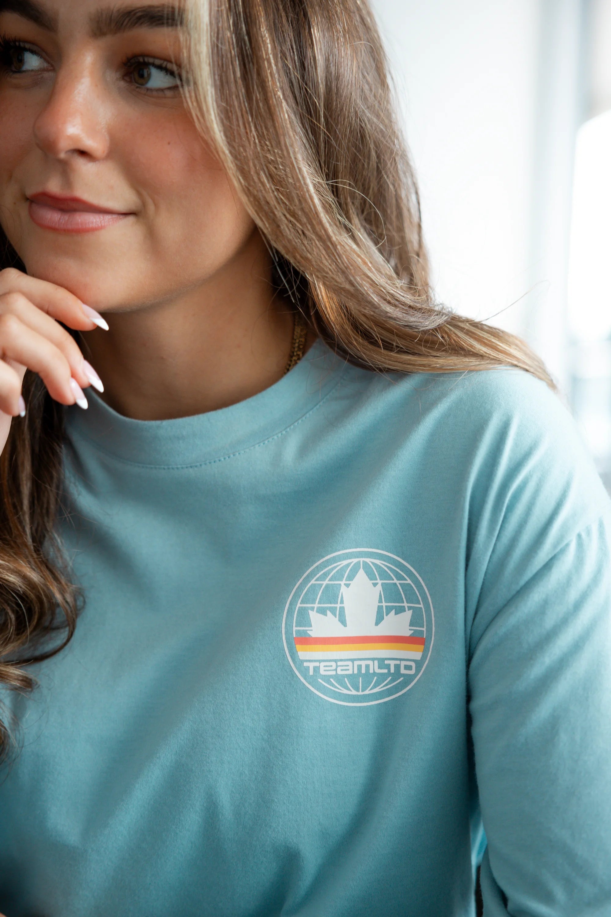 Canuck Long Sleeve Shirt for Men & Women - Comfortable Cotton Casual Wear for Outdoor Activities & Daily Use