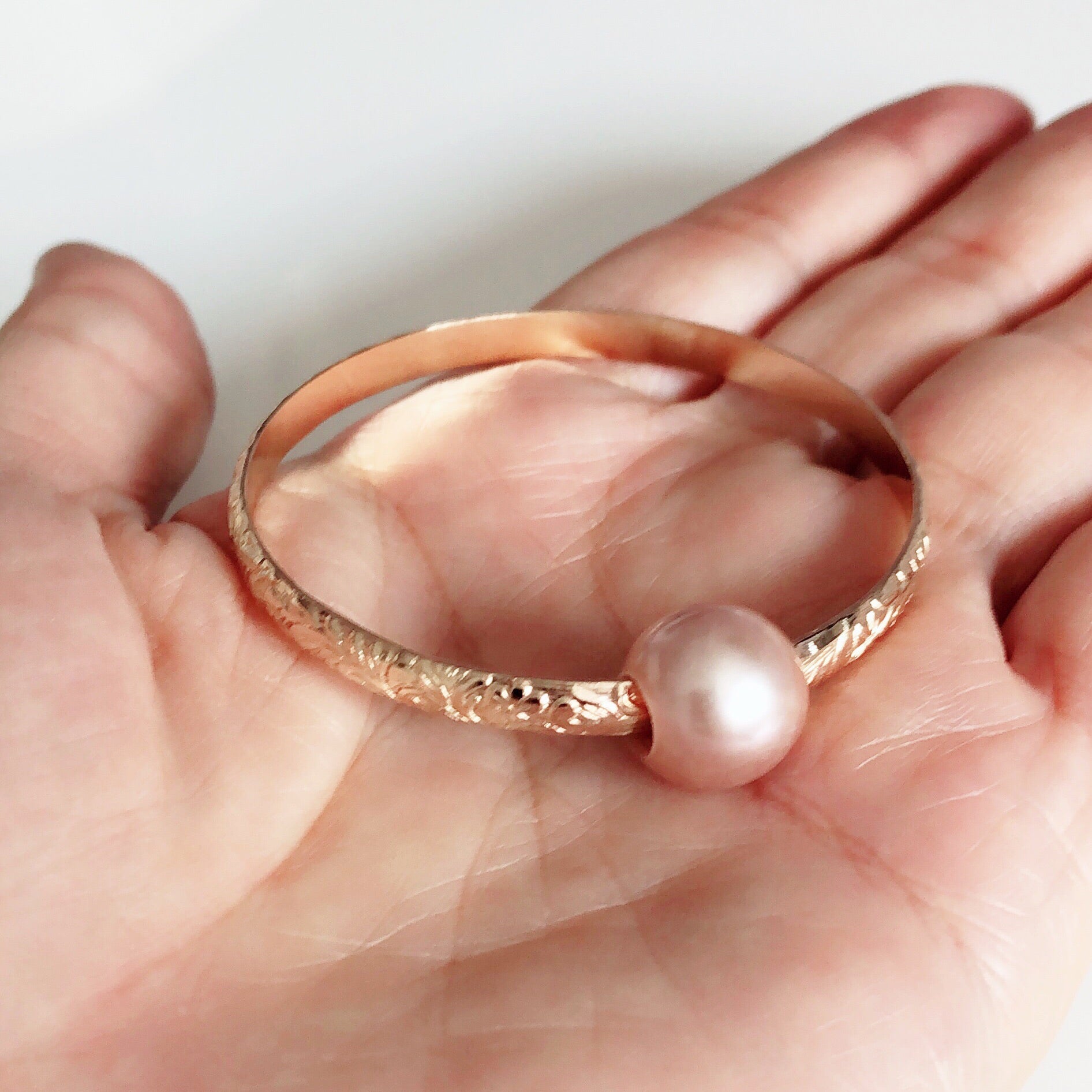 Elegant Pink Edison Pearl Bangle Bracelet (B408) - Perfect for Weddings, Parties & Special Occasions