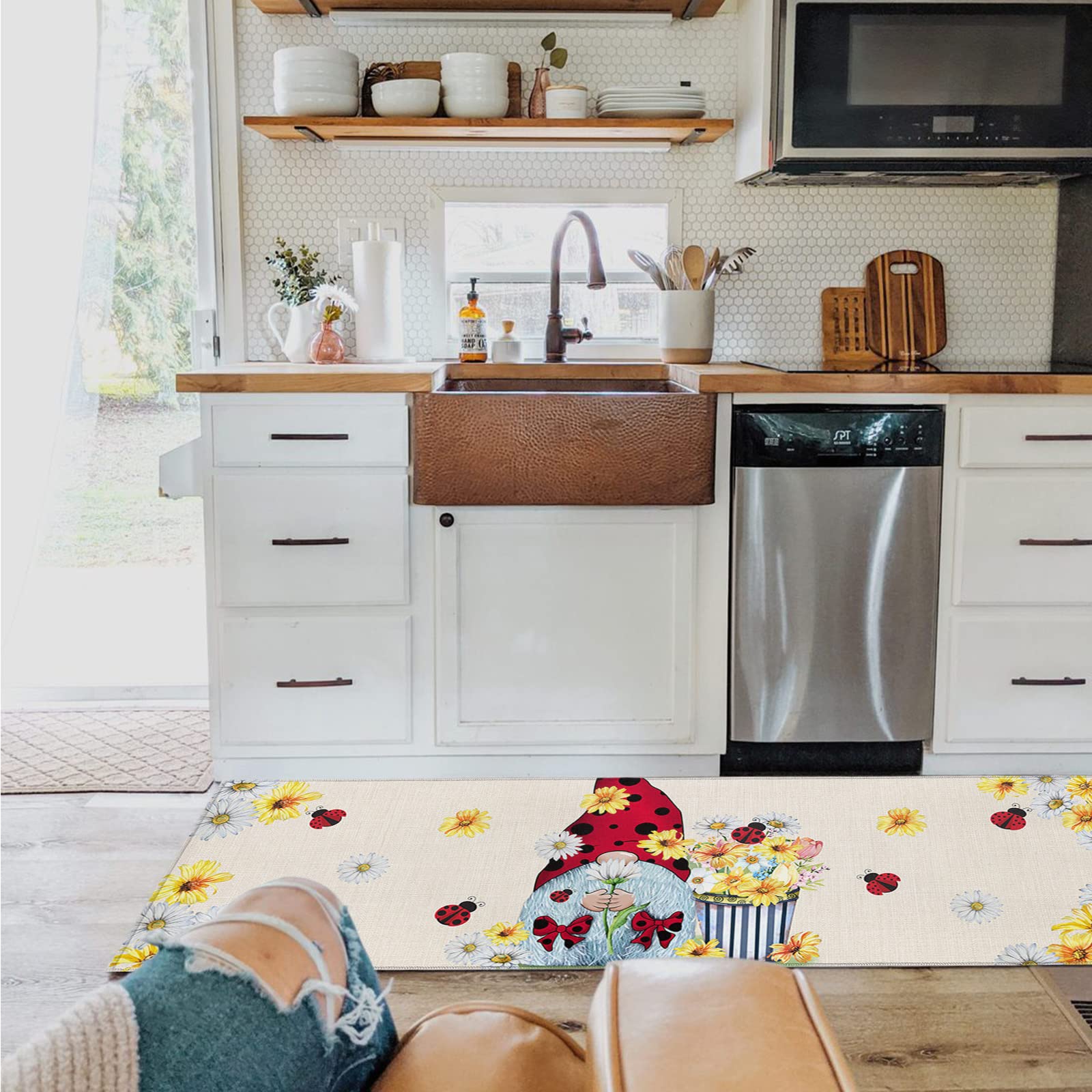 **Non-Slip Cushioned Kitchen Mat - Absorbent Ladybug Gnomes Bathroom Rug, Waterproof Farmhouse Daisy Throw Carpet for Office, Laundry & Standing - 19.7