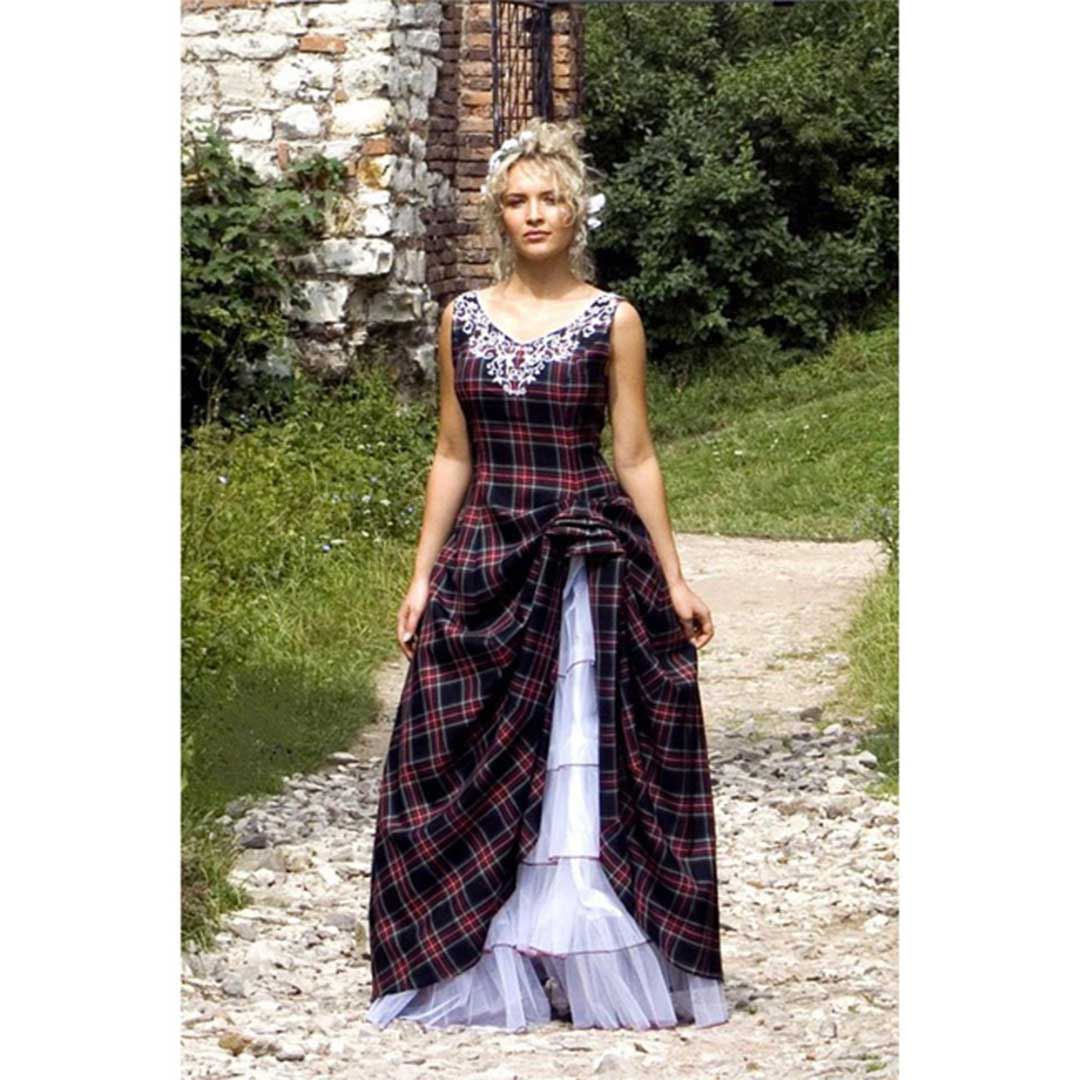 Elegant Abigail Tartan Wedding Dress – Vintage Plaid Gown for Brides | Perfect for Scottish, Celtic & Rustic Weddings