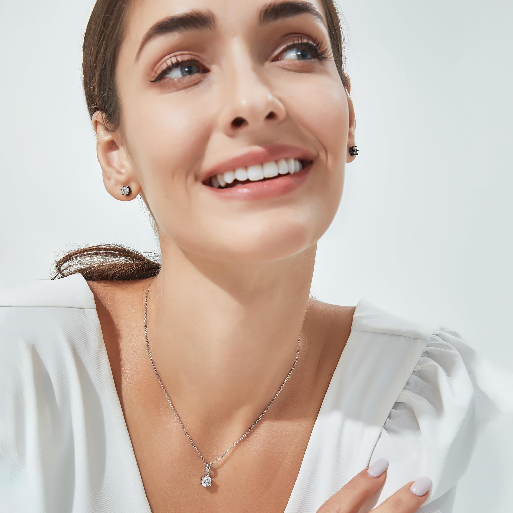 MomentWish 1/2 Carat Moissanite Necklace for Women - Lab Created Diamond Necklace in 925 Sterling Silver, Anniversary & Birthday Gift for Wife - Perfect for Christmas, Valentine's Day & Special Occasions