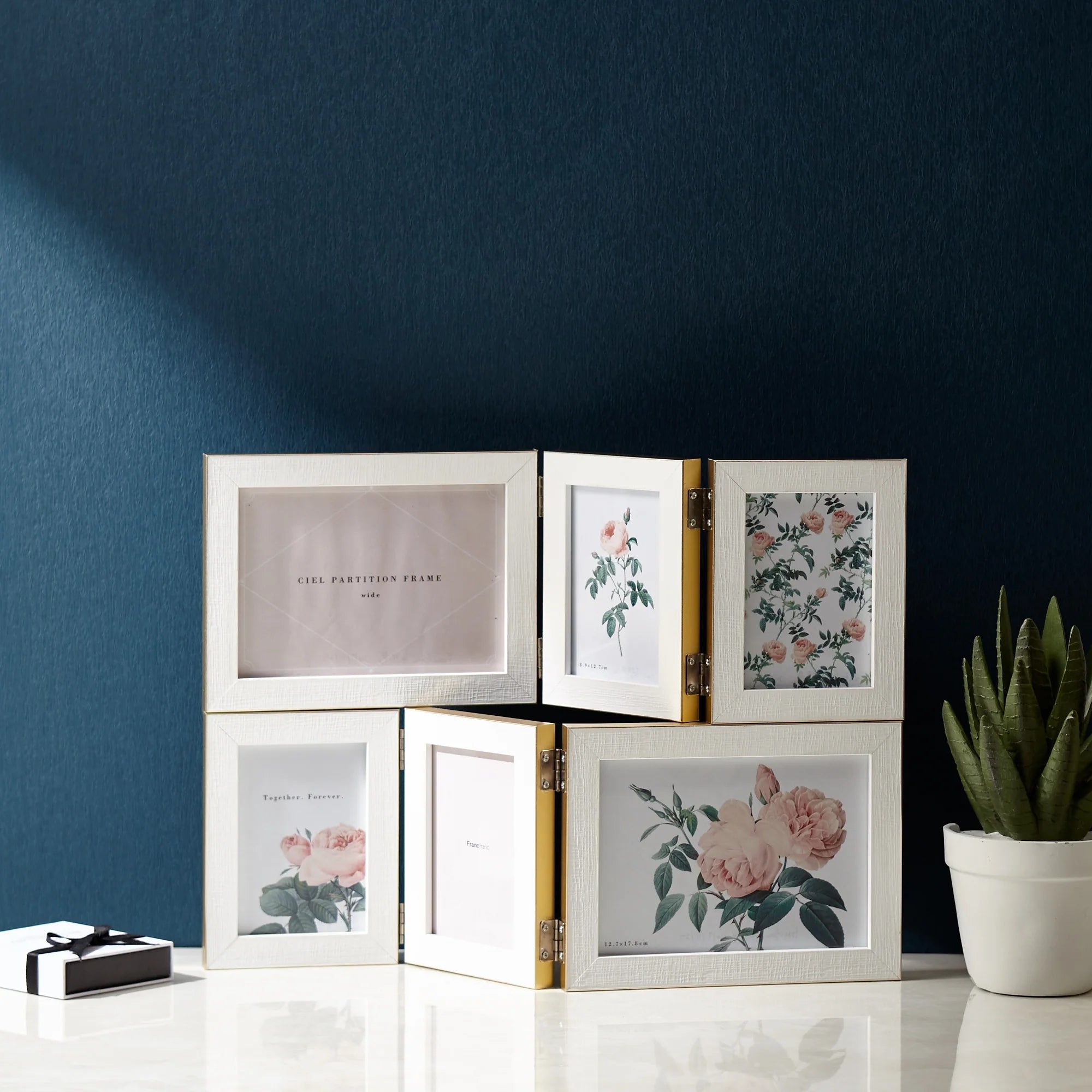 Elegant Ciel Partition Frame in Wide Gold - Perfect for Home & Office Room Dividers and Decorative Wall Accents