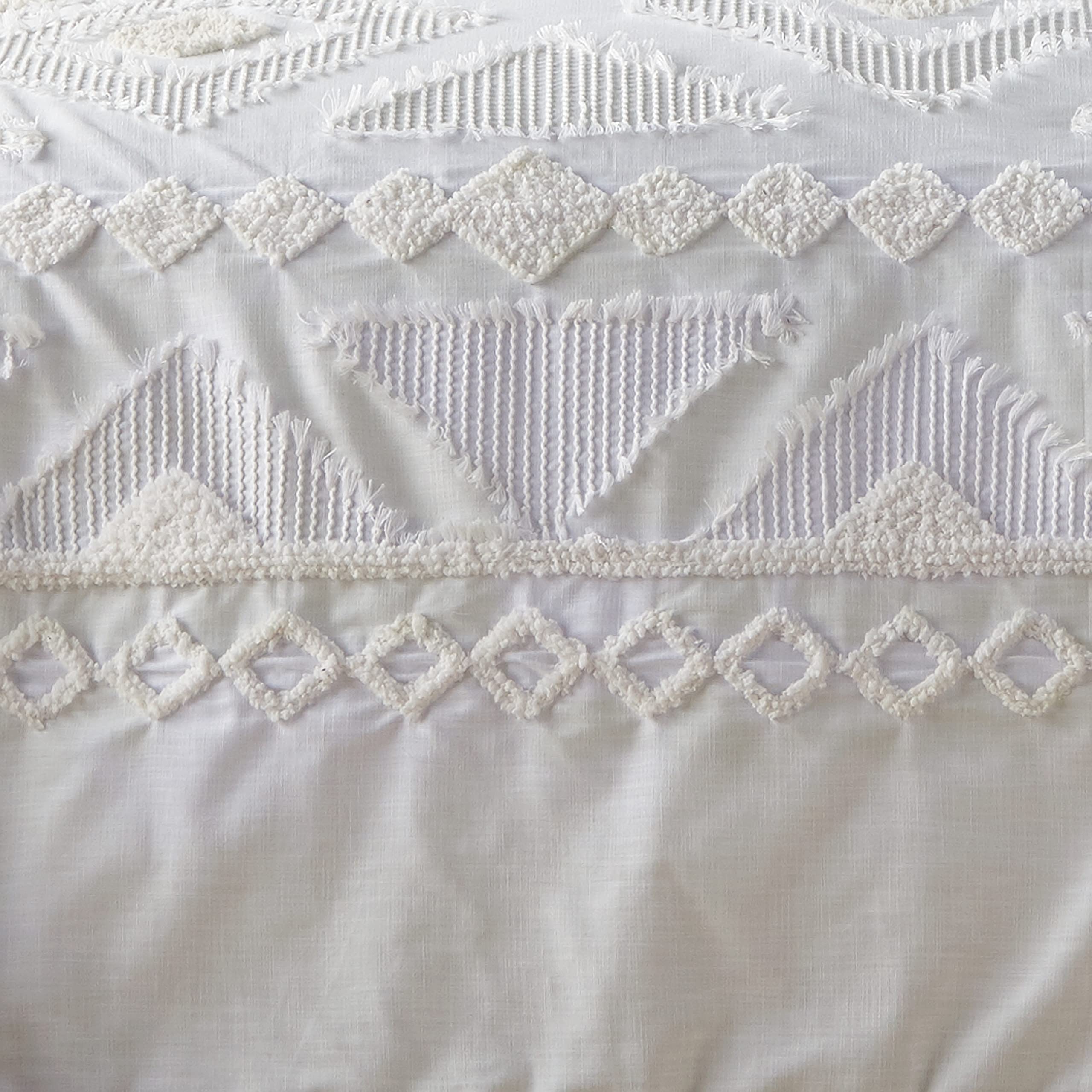 Levtex Home Harleson Duvet Cover Set - Twin/Twin XL Size (68 x 88 Inches) with 1 Standard Pillowcase (26 x 20 Inches) - Soft Tufted Chenille Tribal Pattern in White & Cream - 100% Cotton Bedding - Perfect for Kids' Rooms, Guest Bedrooms & Cozy Dorm Decor