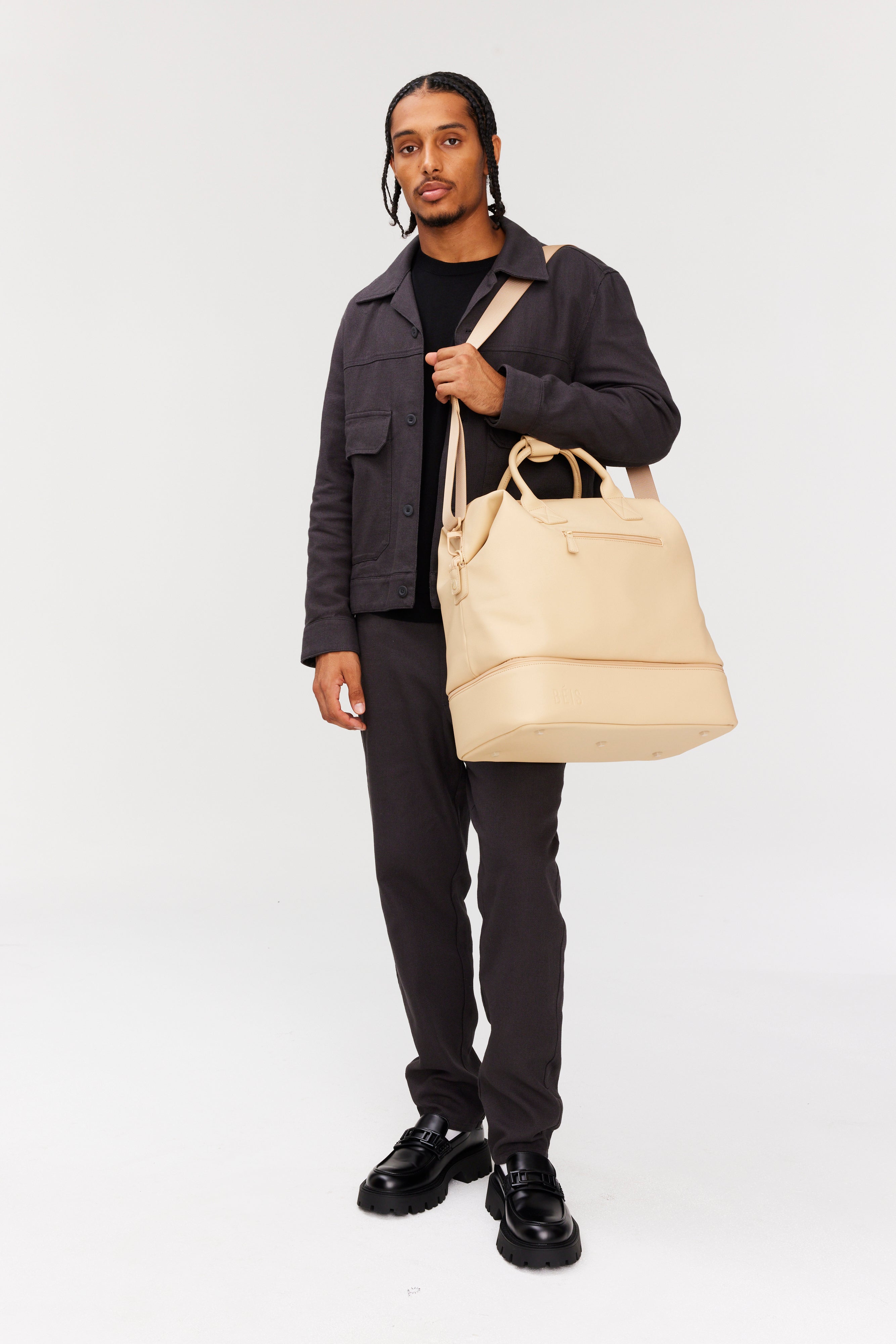 Premium Beige Weekender Bag - Stylish & Spacious Travel Duffel for Women & Men - Perfect for Weekend Getaways, Gym, Work & Overnight Trips