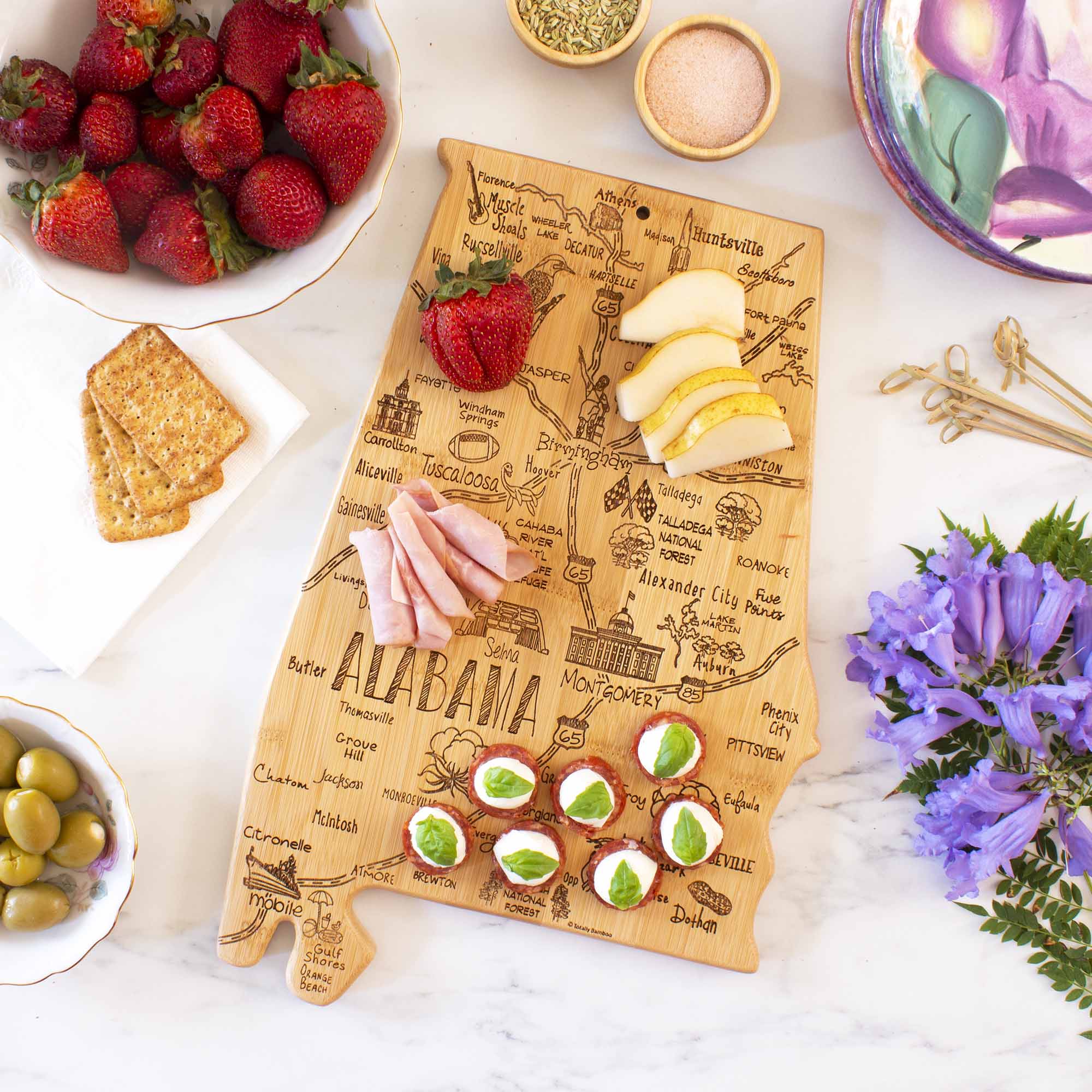 Premium 10 x 15 3/4 Inch Alabama-Themed Wooden Cutting Board - Perfect for Kitchen Prep, Charcuterie Boards & Southern Home Decor