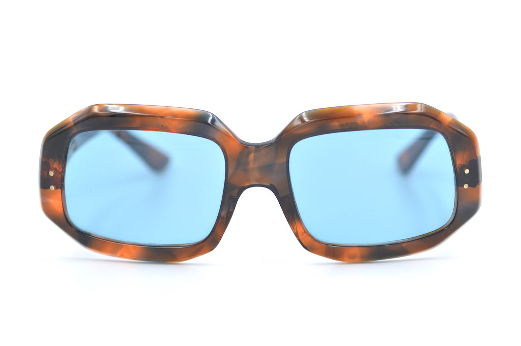 Emilio Pucci Women's Fashion Sunglasses - Stylish UV Protection Shades for Summer, Beach & Outdoor Activities