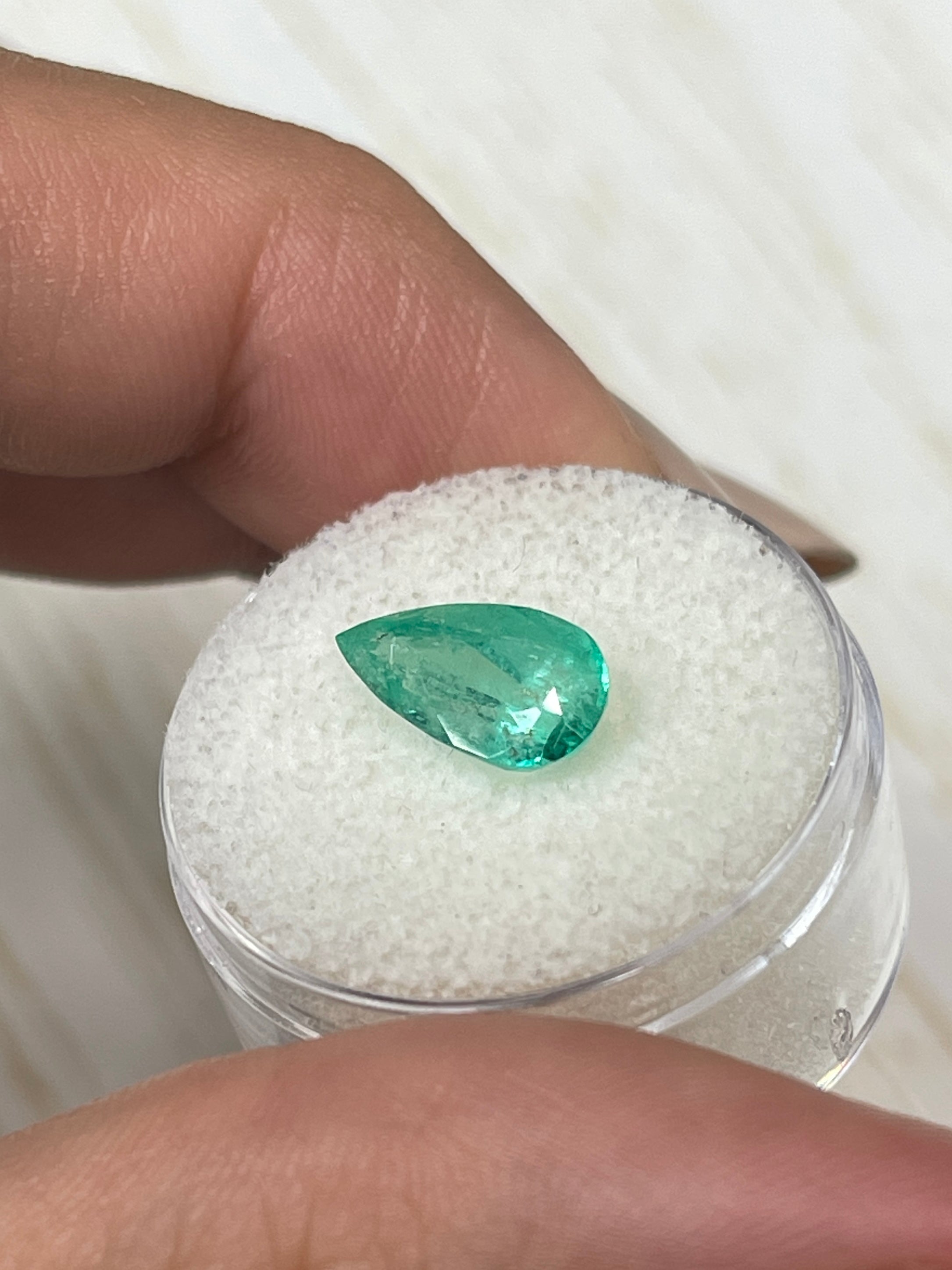 2.10 Carat 12x6.5mm Natural Colombian Emerald Pear Cut Loose Gemstone for Jewelry Making - Engagement Rings, Pendants & Earrings