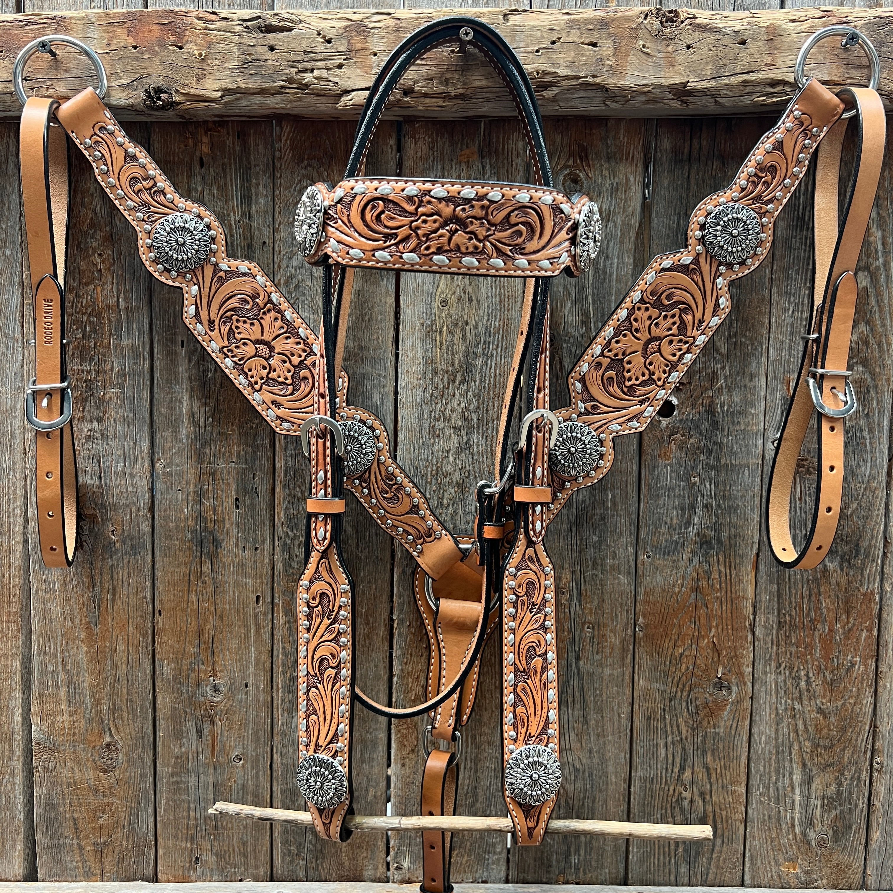 Premium Silver Buckstitch & Pinwheel Browband with One Ear & Breastcollar Tack Set #BBBC630 – Perfect for Western Horse Shows, Rodeos, and Equestrian Events