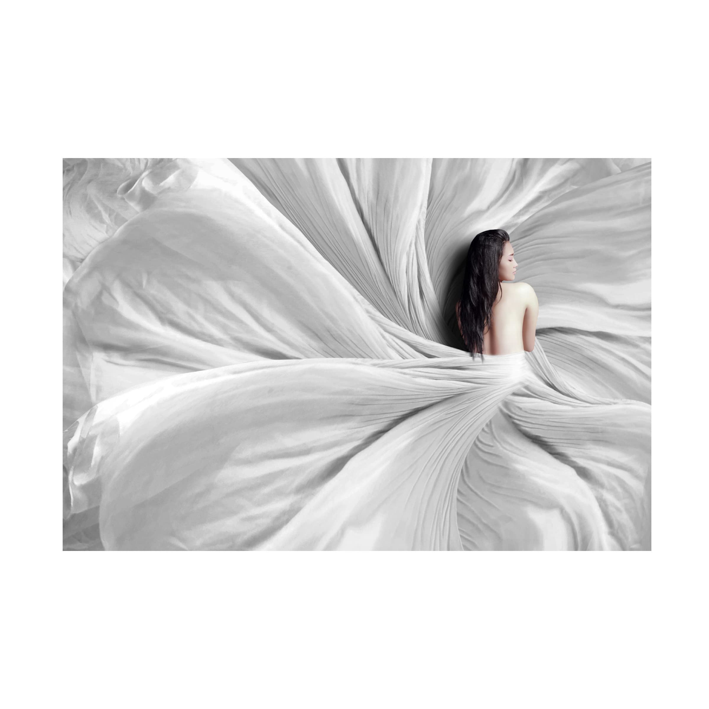 Trademark Fine Art 'Snow White' Canvas Wall Art Print by Heru Sulistyono - Perfect for Disney Themed Bedrooms, Living Rooms & Nursery Decor