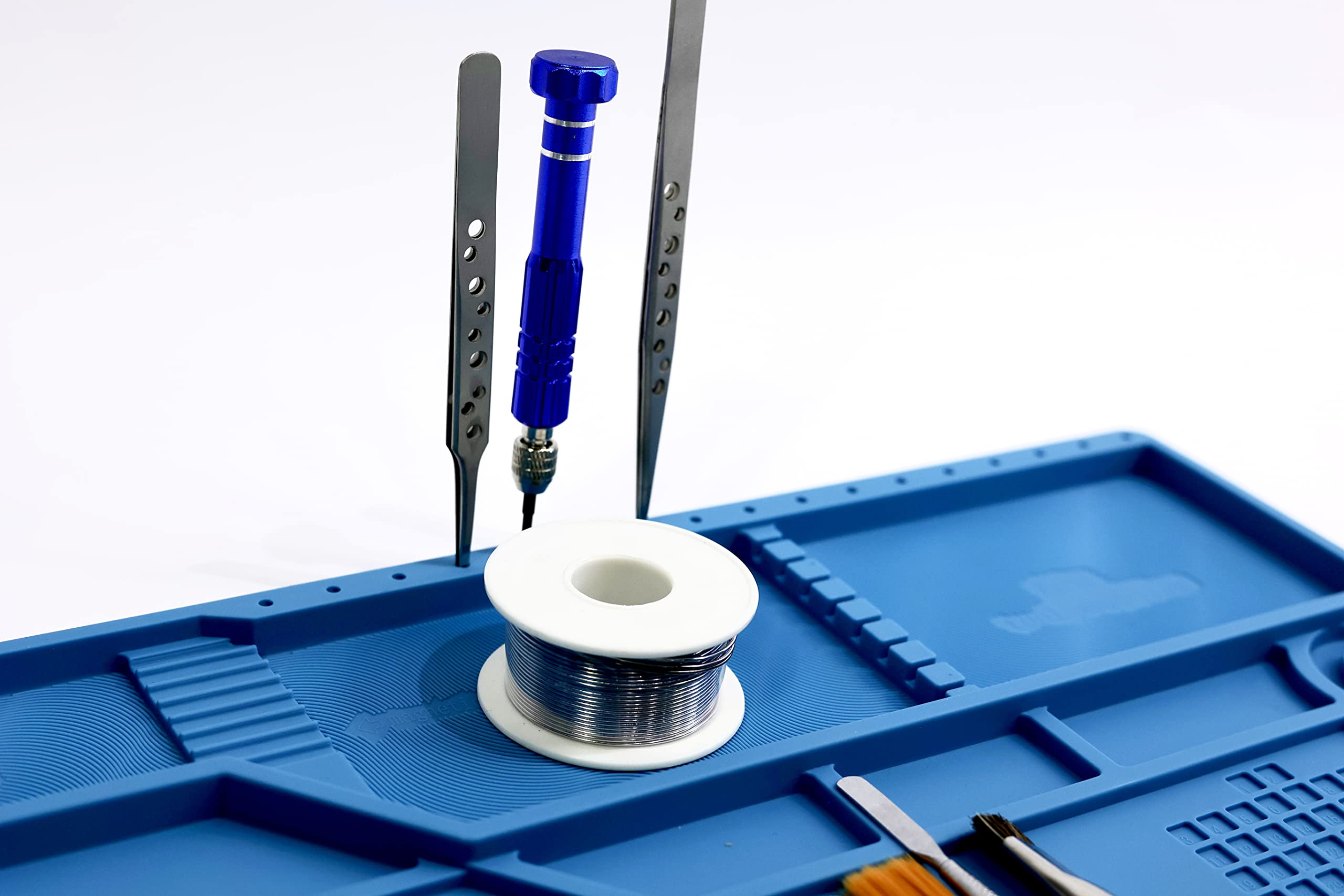 High-Temperature Silicone Soldering Mat - MeFix S-180 Heat Resistant Work Surface (21.6