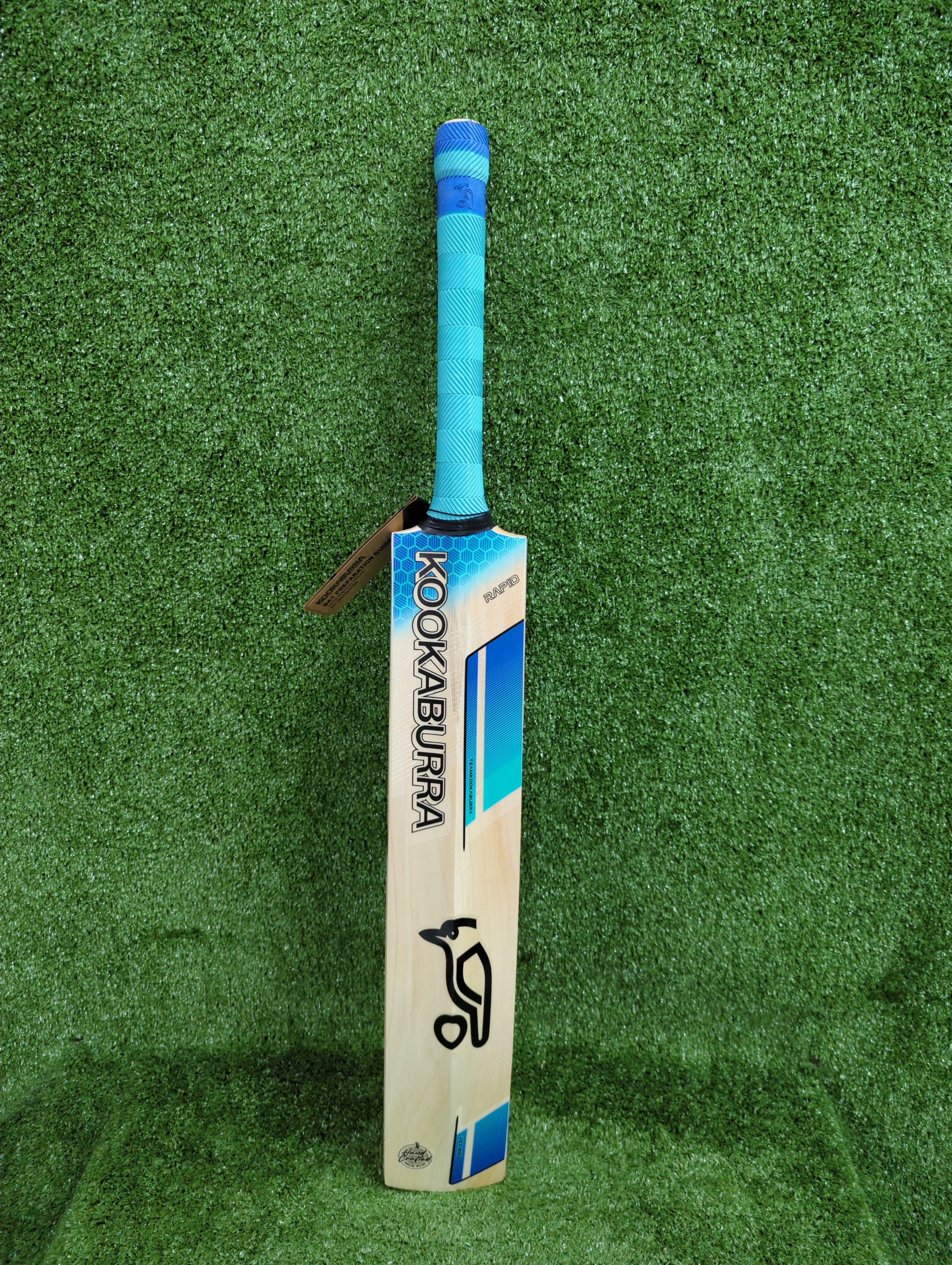 Kookaburra Rapid 6.4 Harrow English Willow Cricket Bat - Premium Performance for Professional & Amateur Players - Perfect for Matches, Training & Backyard Practice