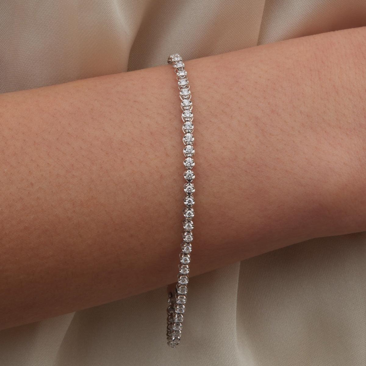 14K Gold Buttercup Tennis Bracelet for Women - Elegant Diamond-Cut Chain Link Bracelet - Perfect for Weddings, Parties & Everyday Wear