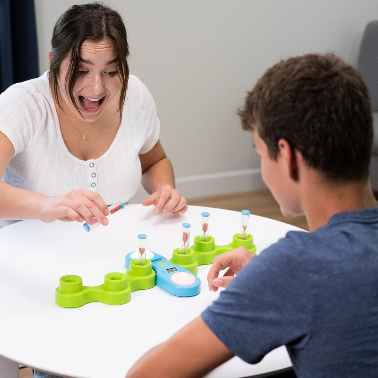 Fat Brain Toys in-Sand-Ity - Fast Reflex 2-Player Game for Kids Ages 8+ | Fun Family Board Game for Parties & Indoor Playtime