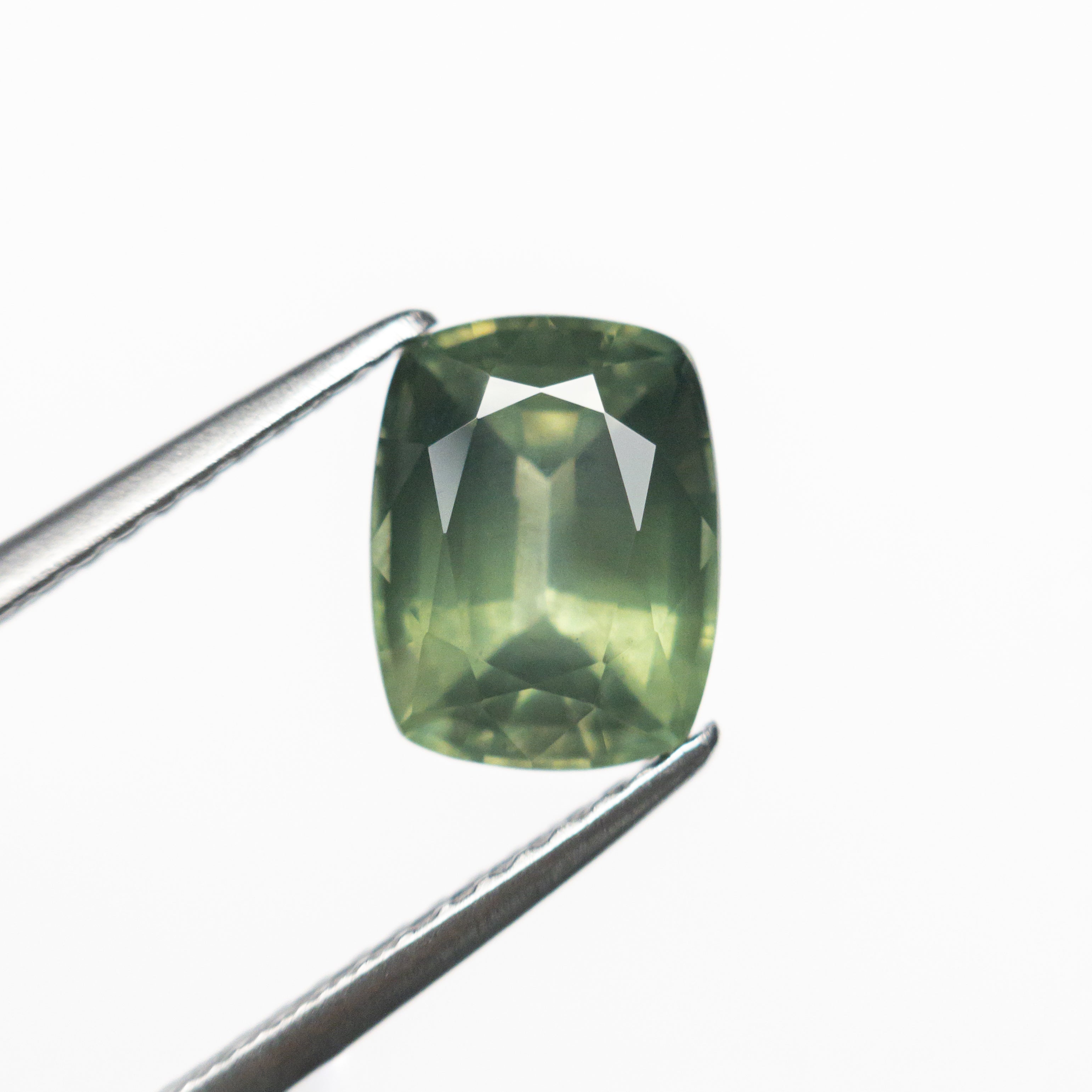 2.62ct Natural Cushion Cut Blue Sapphire Gemstone - 8.40x6.47x4.99mm Brilliant Faceted Loose Stone for Engagement Rings & Jewelry Making