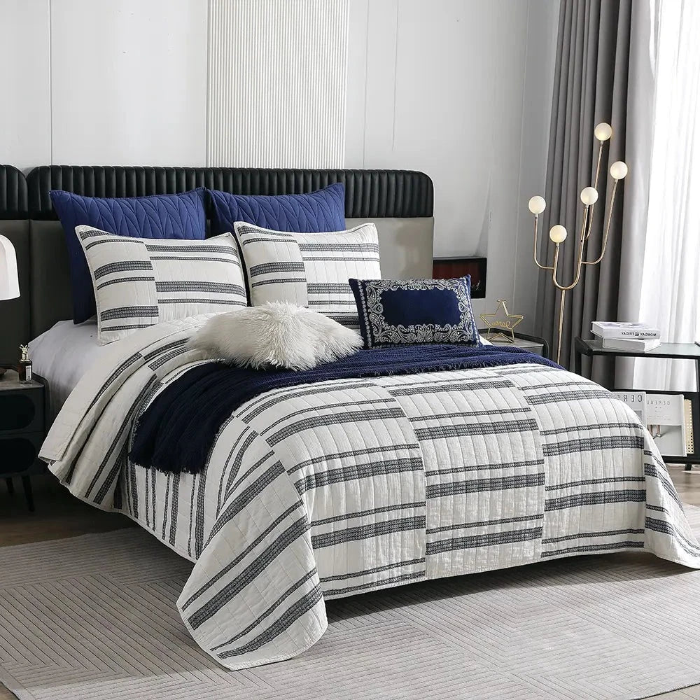 Premium 3-Piece Cotton Lace Patchwork Quilt Set - King/Queen Size Bedding - Soft & Breathable for All Seasons - Perfect for Master Bedroom, Guest Room & Cozy Home Decor