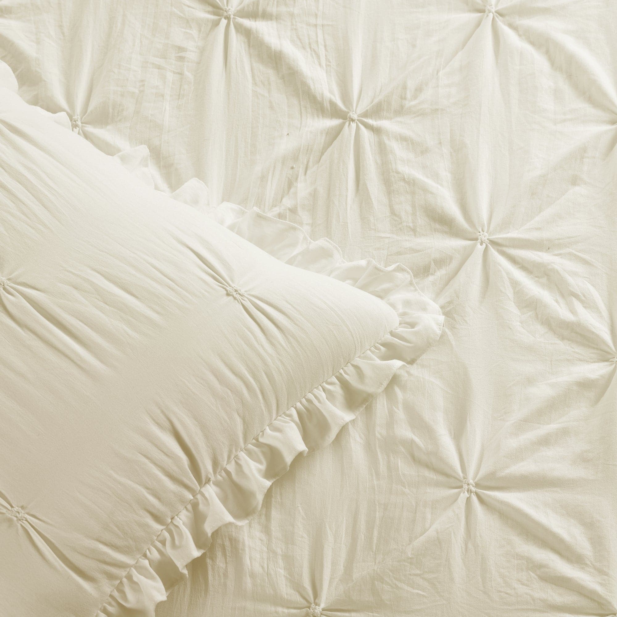 Ravello Pintuck Ruffle Skirt Bedspread Set - Elegant Queen Size Bedding with Ruffled Design for Master Bedroom Decor | Perfect for Guest Rooms, Hotels & Luxury Home Styling