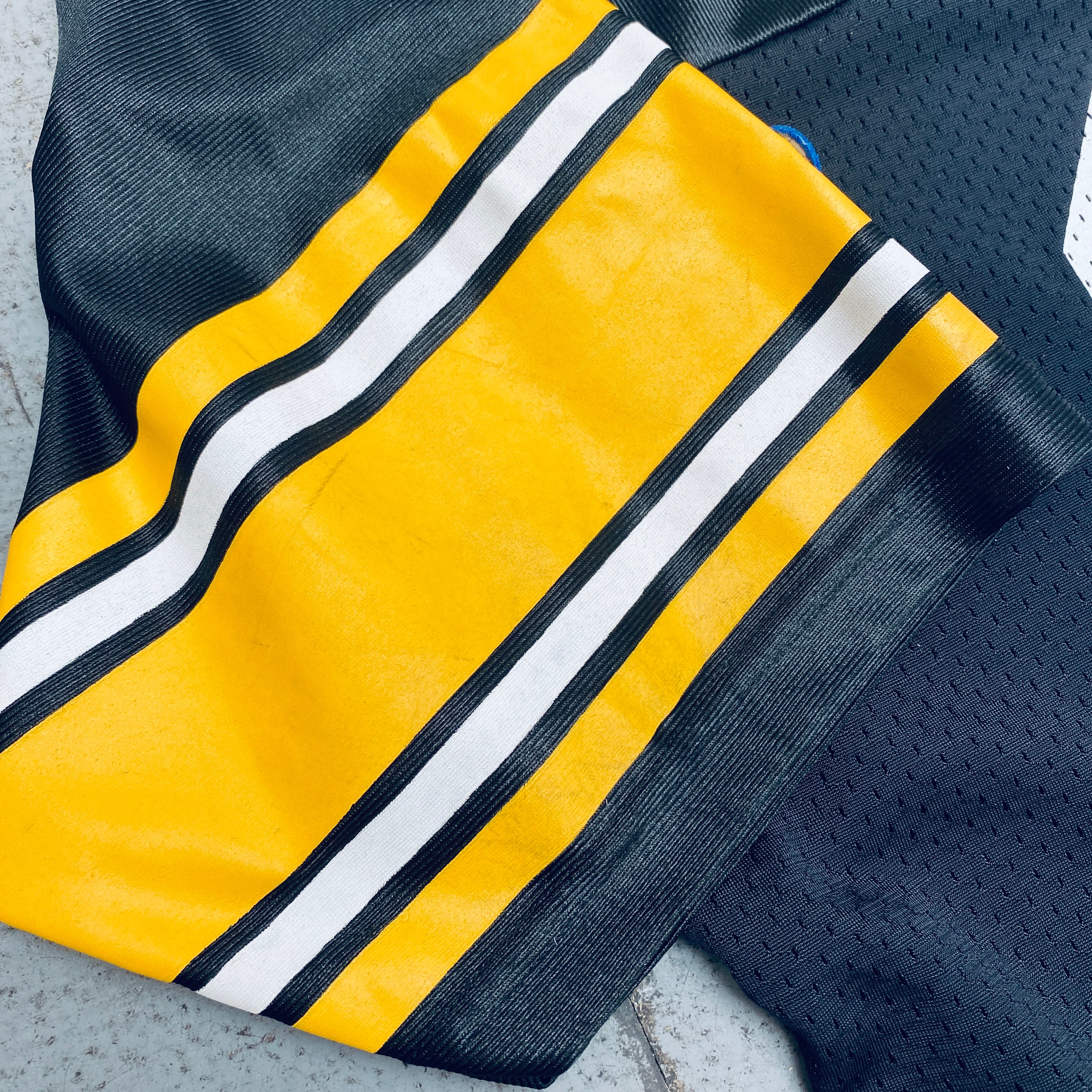 Pittsburgh Steelers Terry Bradshaw Vintage Champion Throwback Jersey for Men - Perfect for NFL Games, Tailgating & Fan Collections