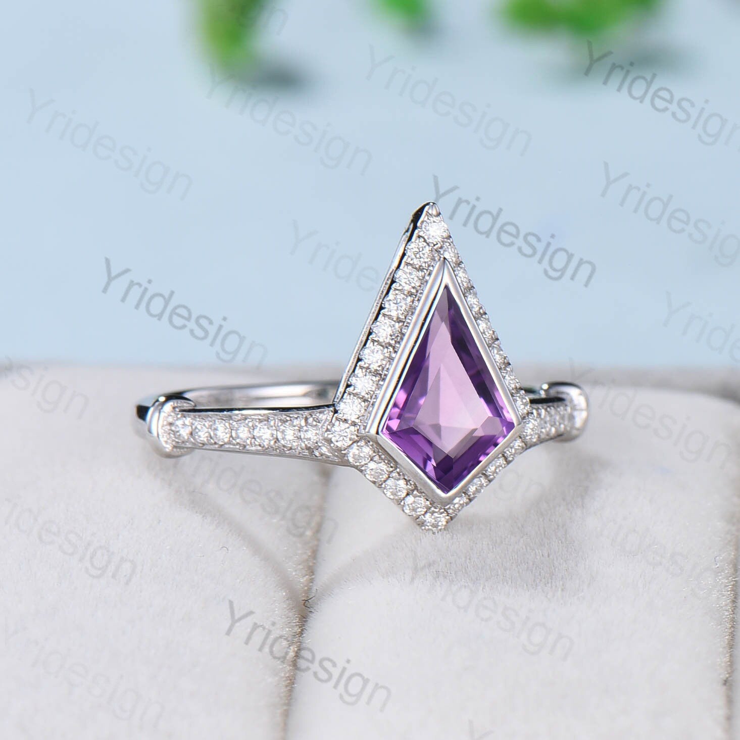 Vintage Style Amethyst Halo Moissanite Engagement Ring for Women - 14K Solid Gold Antique Wedding Band, Unique Bridal Jewelry for Proposal, Anniversary & Special Occasions