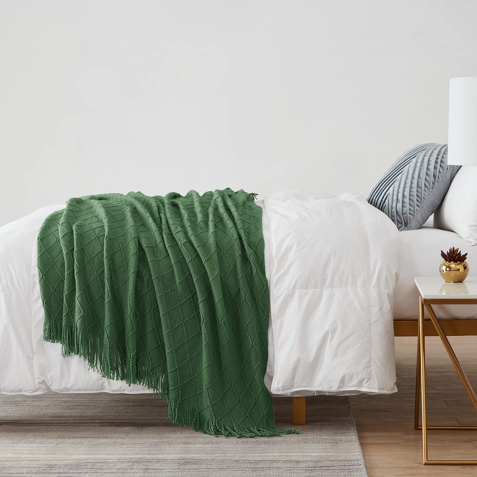 BOURINA Green Knitted Throw Blanket 50x90 Inches - Ultra Soft Textured Solid Blanket for Sofa, Couch, Bed - Cozy Decorative Cover for Living Room, Bedroom & Outdoor Use