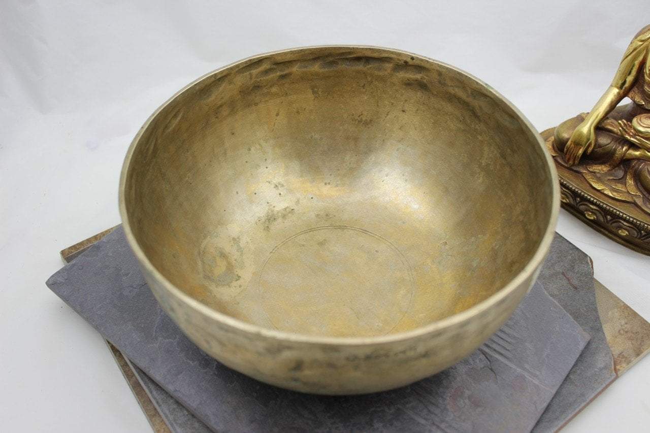9 Inch Tibetan Singing Bowl E4 336Hz with Artist's Signature - Handcrafted Meditation Bowl for Yoga, Sound Healing & Mindfulness Practice