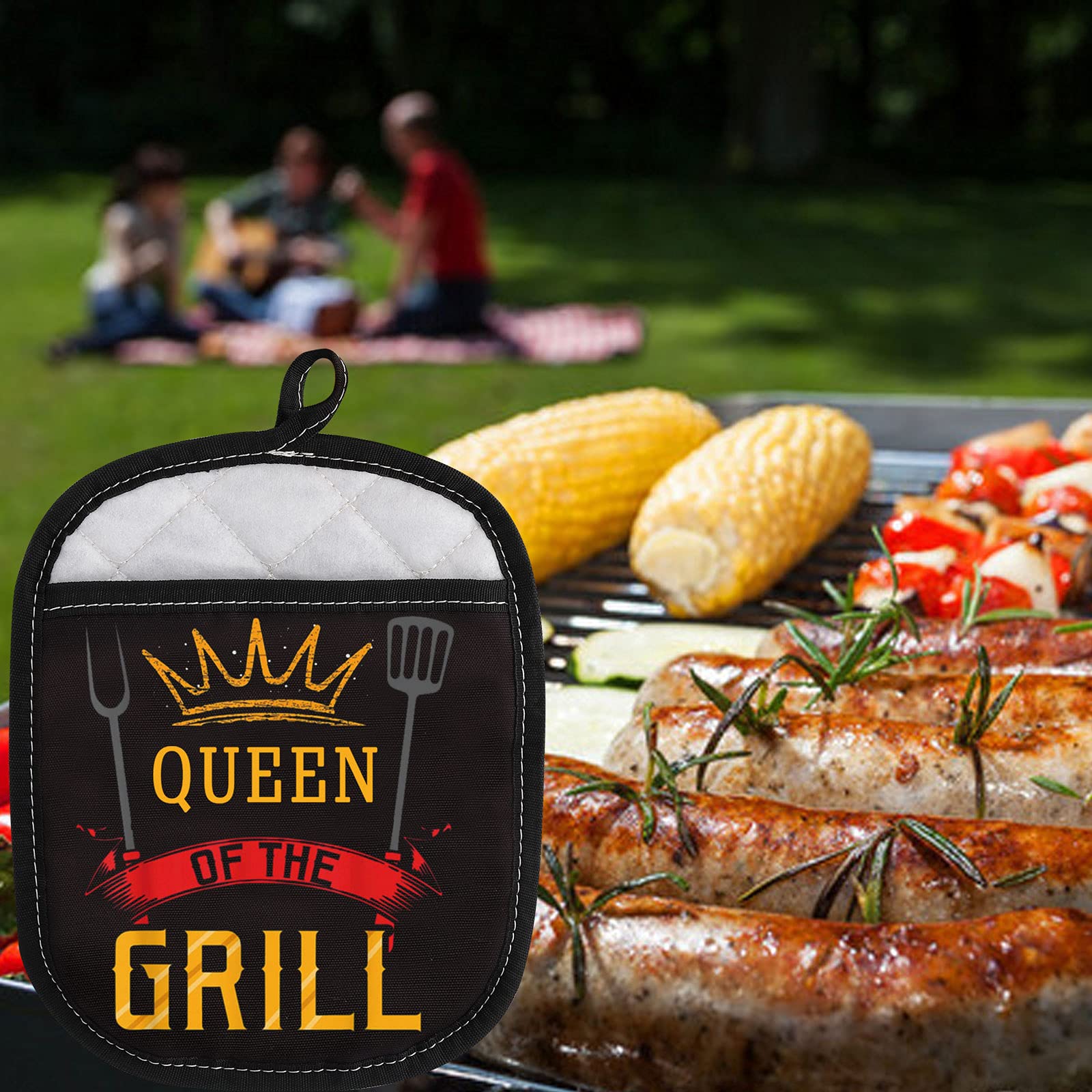 LEVLO Funny Cooking Grill Oven Mitt with Heat Resistant Pads - Best BBQ Gift for Dad, Husband & Grill Masters (Queen of The Grill) - Perfect for Outdoor Grilling, Backyard BBQs & Kitchen Cooking