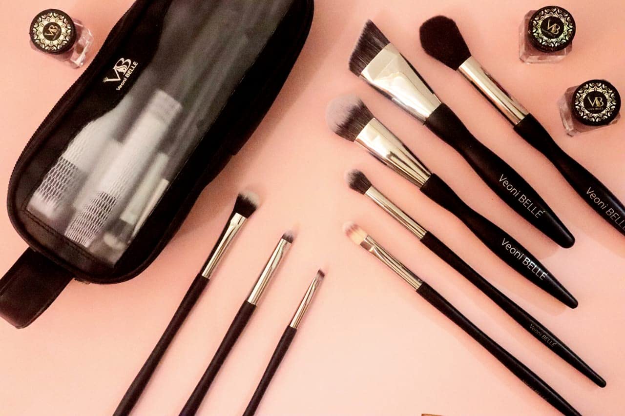 Veoni Belle Professional Makeup Brush Set - Flat Concealer Brush, Eyeshadow Blending Brush & Flat Brush with Soft Bristles | Perfect for Foundation, Contouring & Eye Makeup Application | Ideal for Daily Use, Professional Makeup Artists & Beauty Enthusiasts