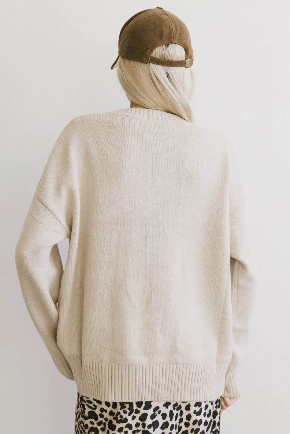 New York Crew Neck Sweater in Cream | Soft Cotton Knit Pullover | Casual Winter Wear for Men & Women | Perfect for Office, Travel & Holiday Outfits