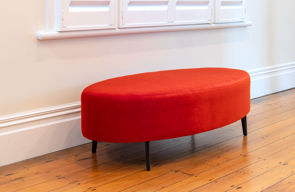 Velvet Oval Ottoman with Black Metal Legs - 140x80x43cm Footrest Stool for Living Room, Bedroom & Lounge - Soft Upholstered Seating & Stylish Home Decor